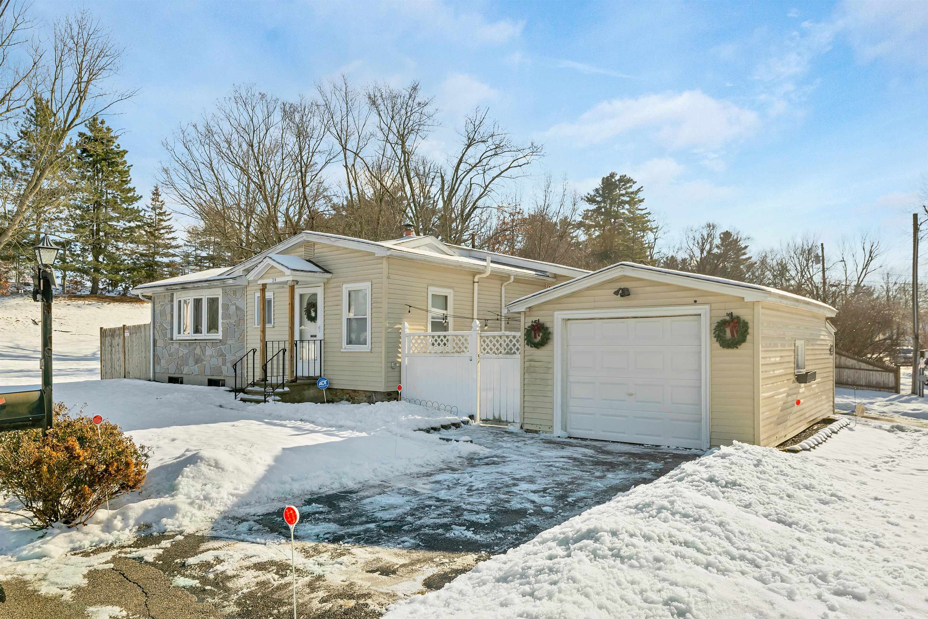 34 Depot Rd, Manchester, NH 03103