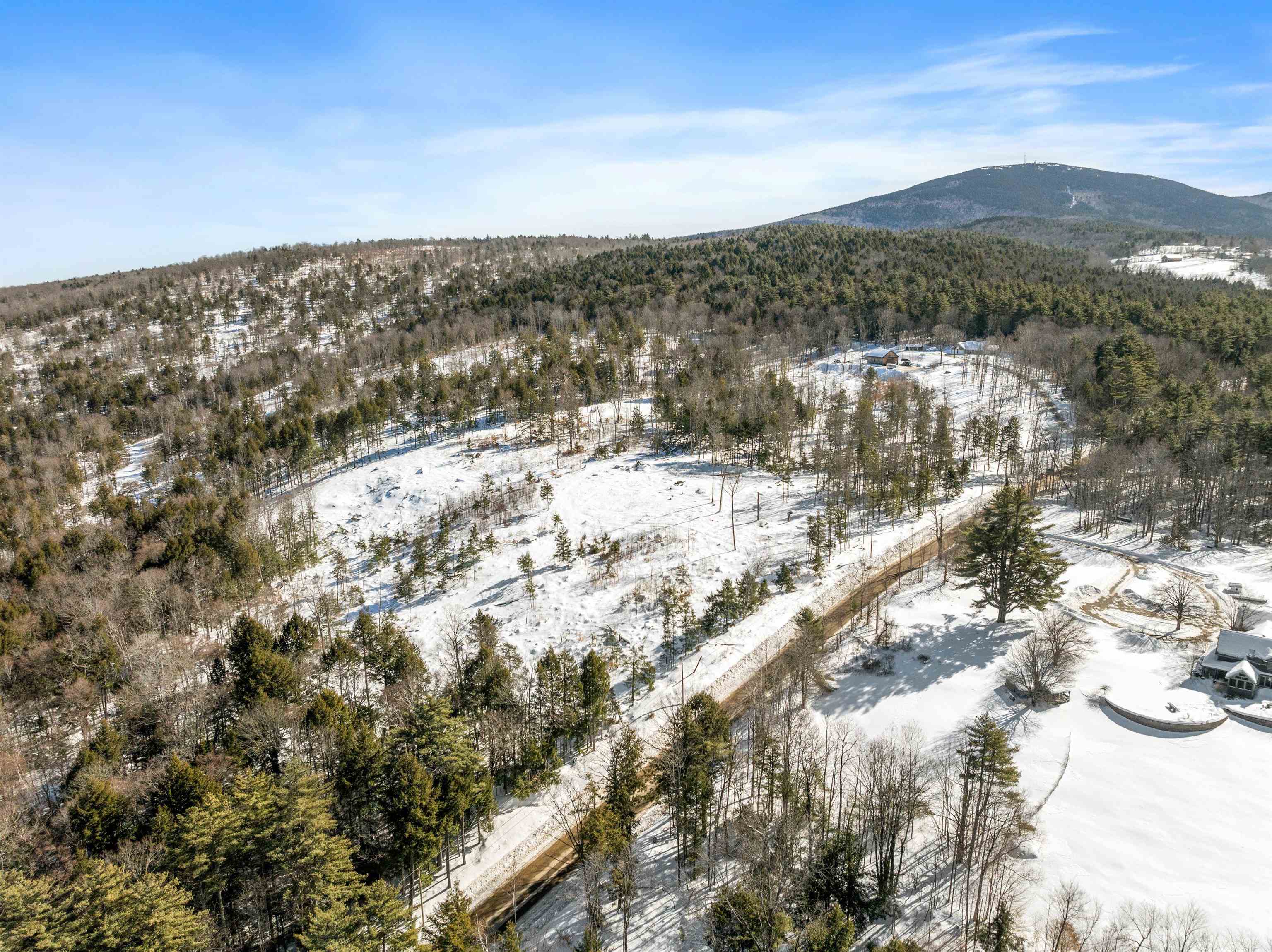 63 Old Winslow Rd, Wilmot, NH 03287