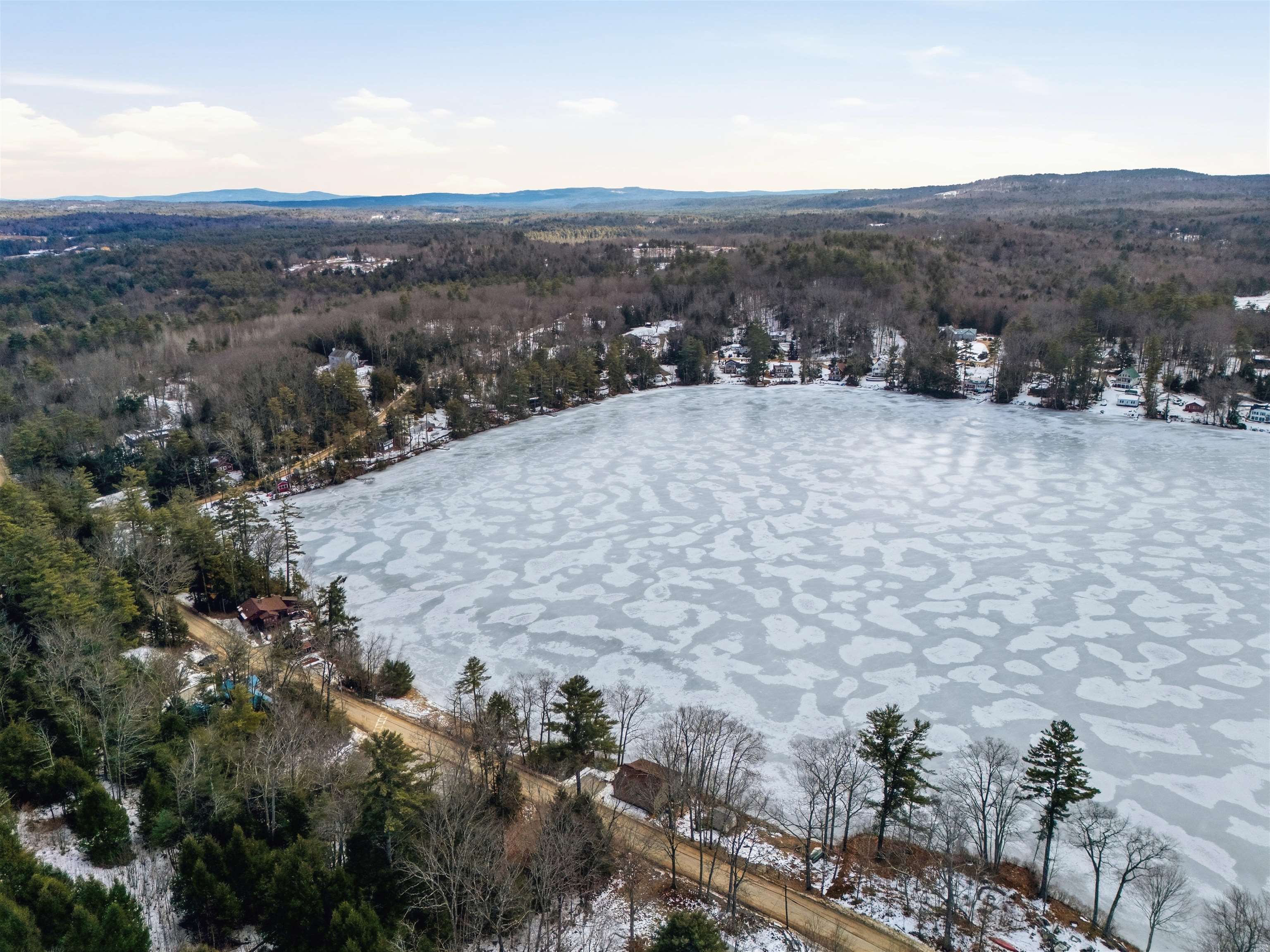 287 Clough Pond Rd, Loudon, NH 03307