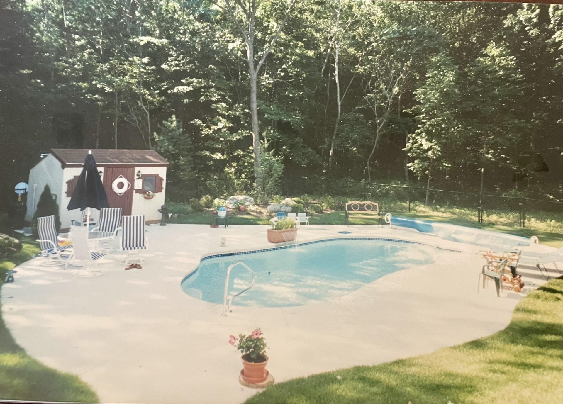 39 Coach Ln, Hampton Falls, NH 03844