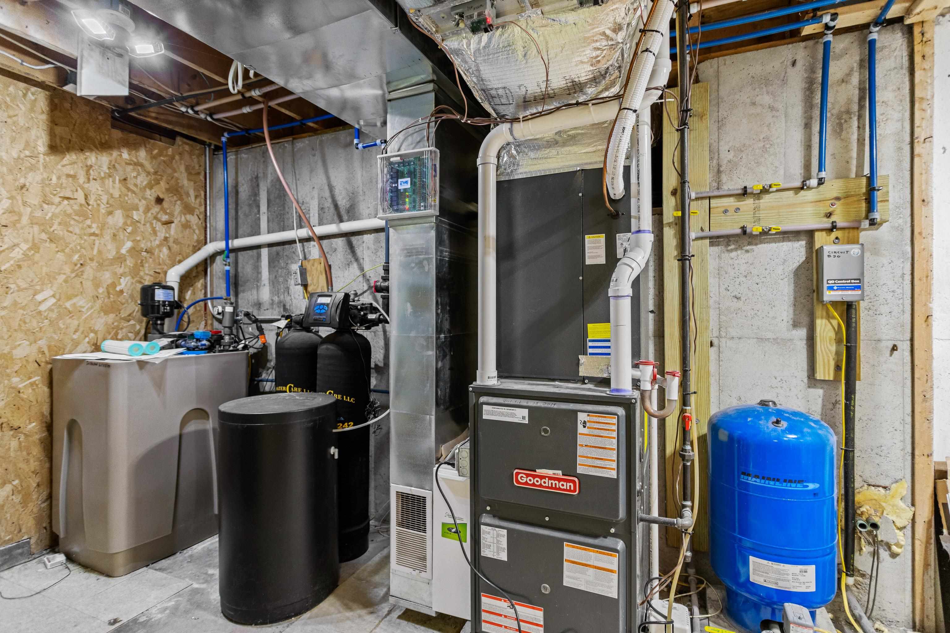 342 Lyndeborough Rd, New Boston, NH 03070