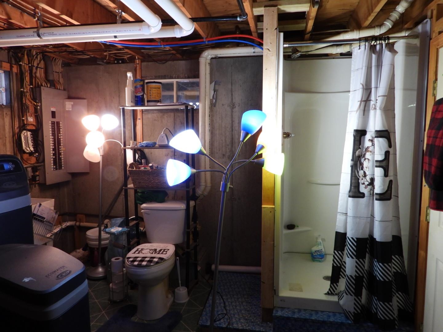 99 Whitefield Rd, Bethlehem, NH 03574