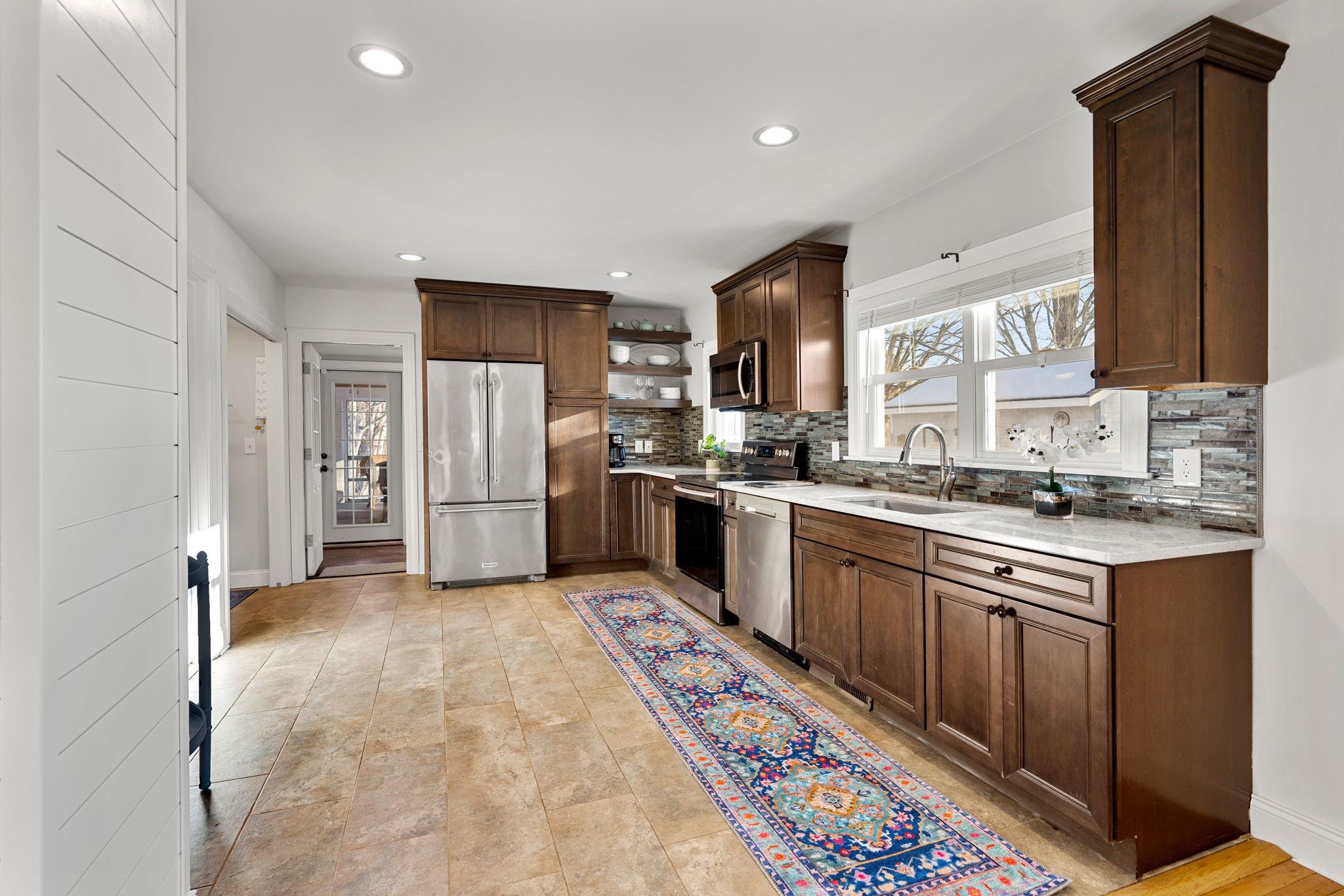 74 College Rd, Stratham, NH 03885