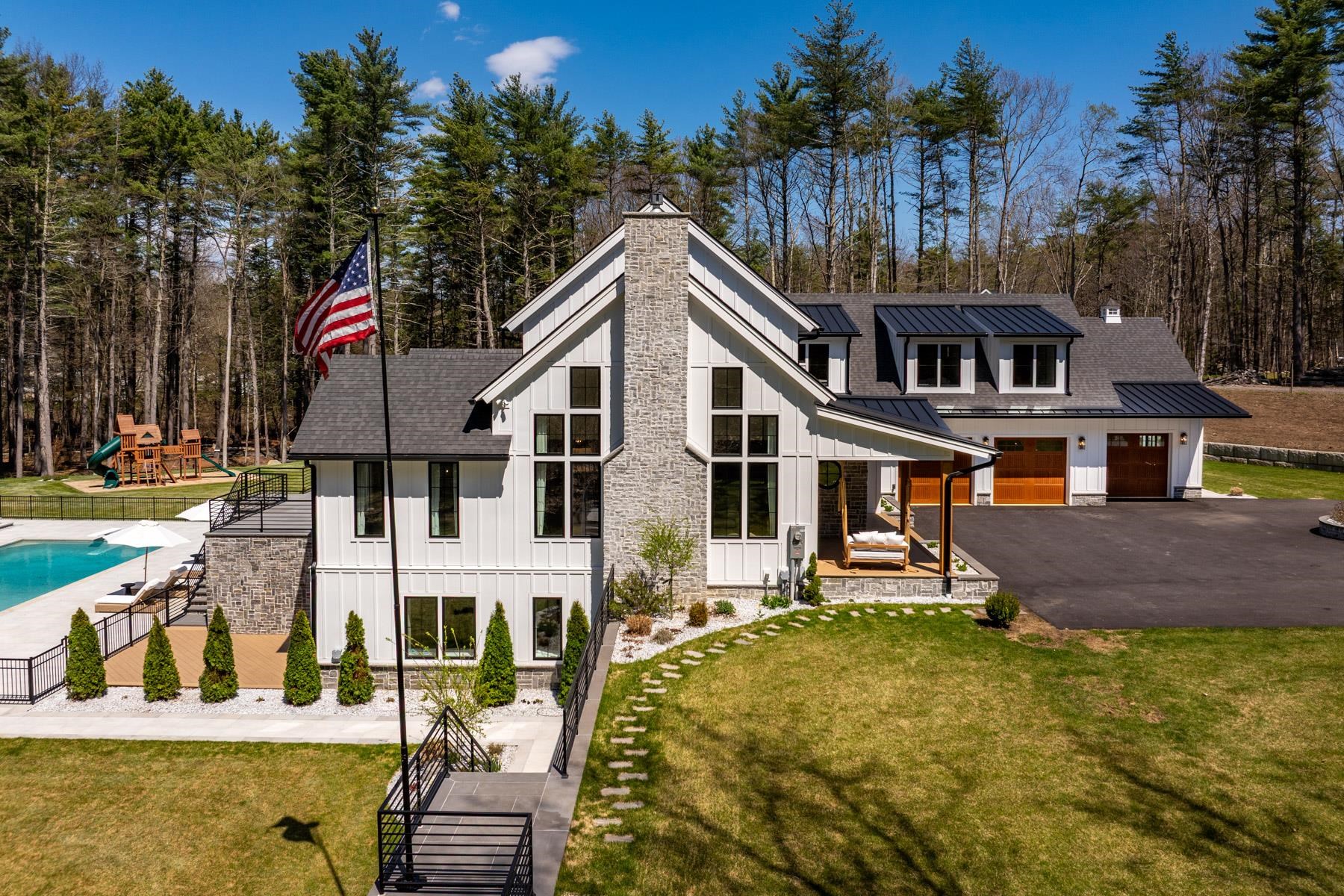 Photo of 113 LINDEN Street Exeter NH 03833
