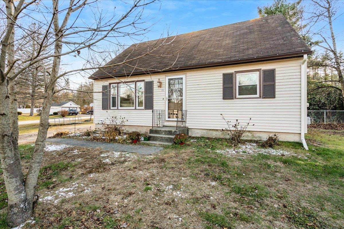 53 River Rd, Allenstown, NH 03275