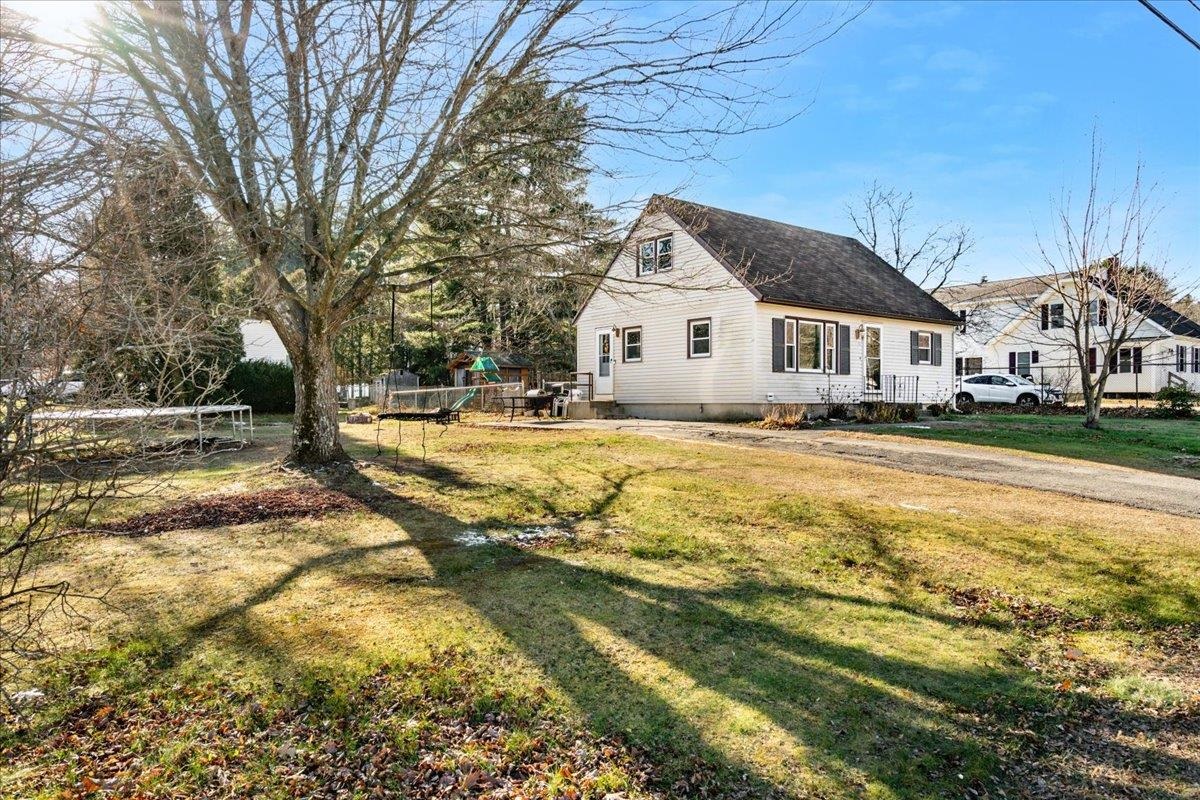 53 River Rd, Allenstown, NH 03275