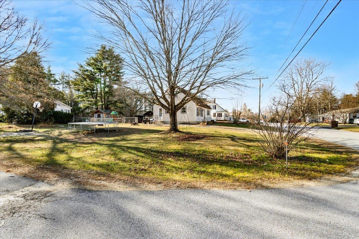 53 River Rd, Allenstown, NH 03275