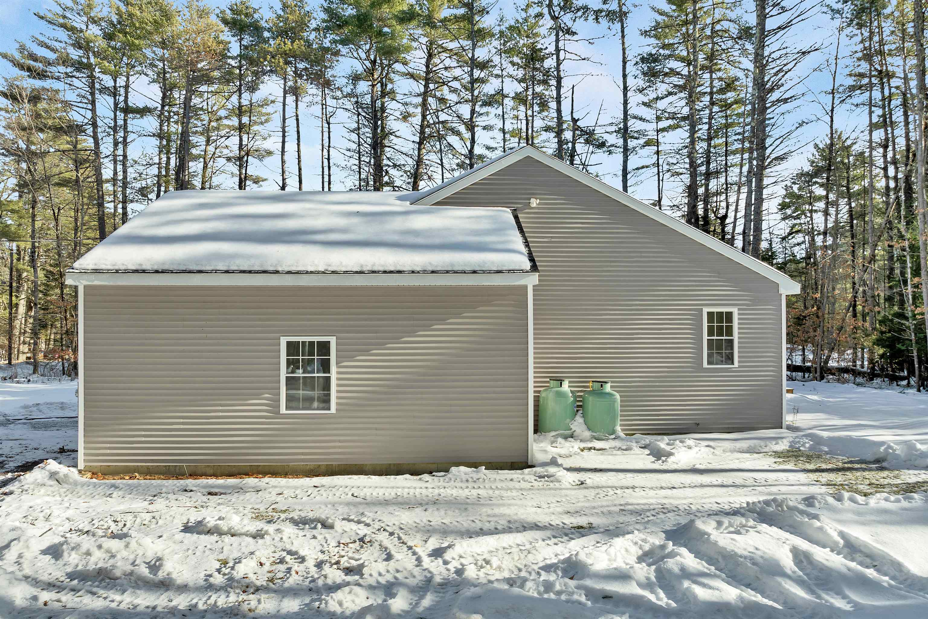 185 Town House Rd, Effingham, NH 03882