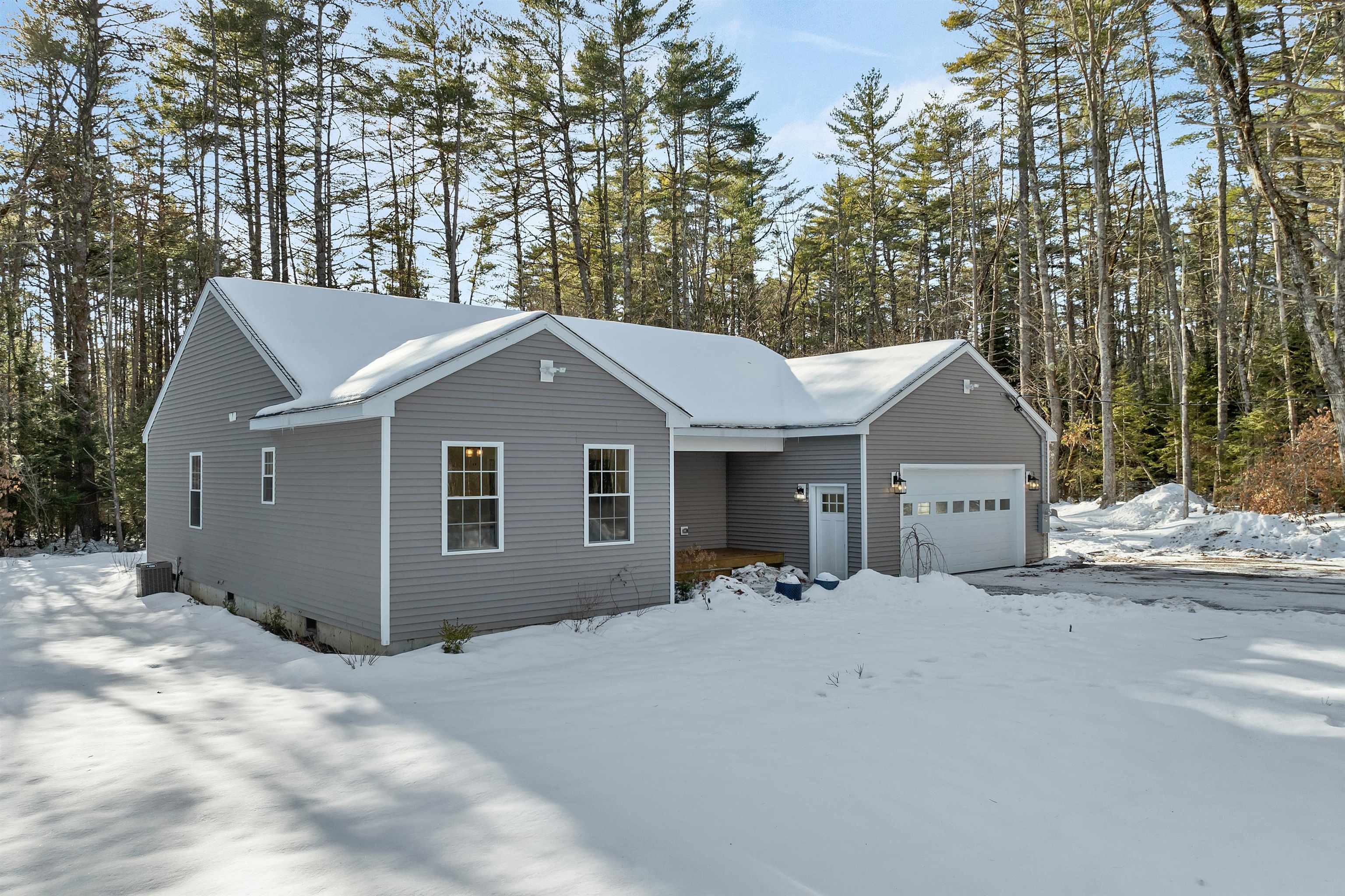 185 Town House Rd, Effingham, NH 03882
