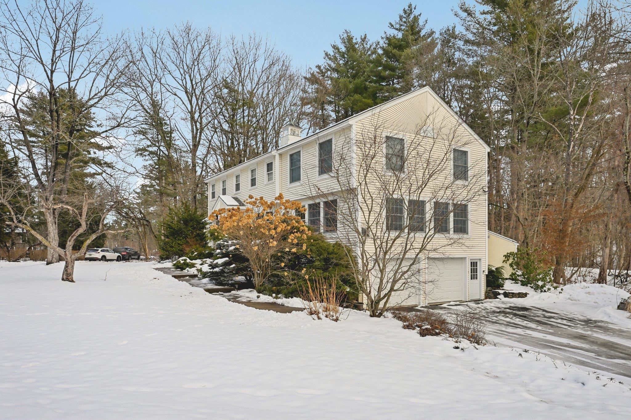 7 Birchwood Dr, Derry, NH 03038