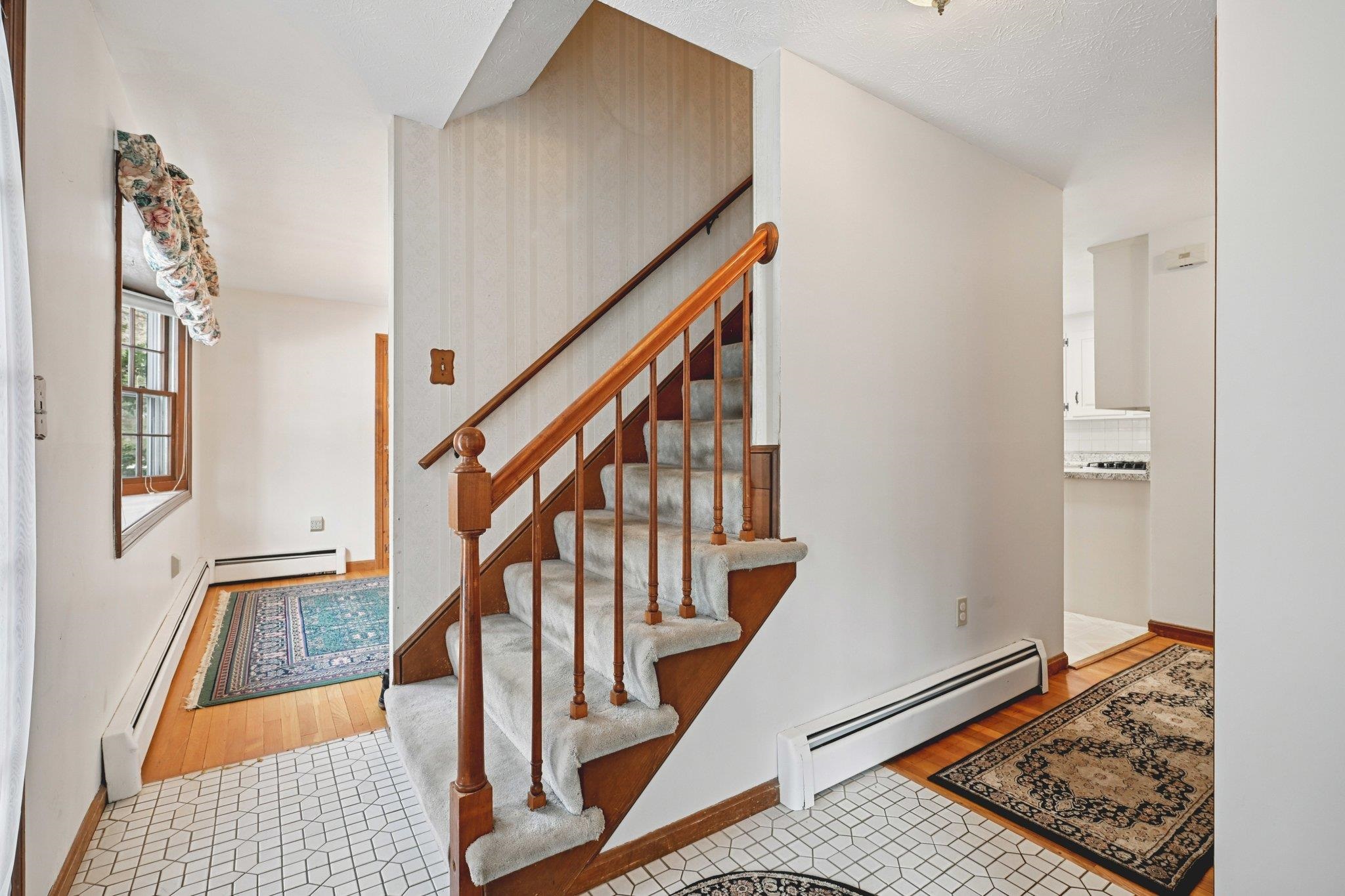 7 Birchwood Dr, Derry, NH 03038