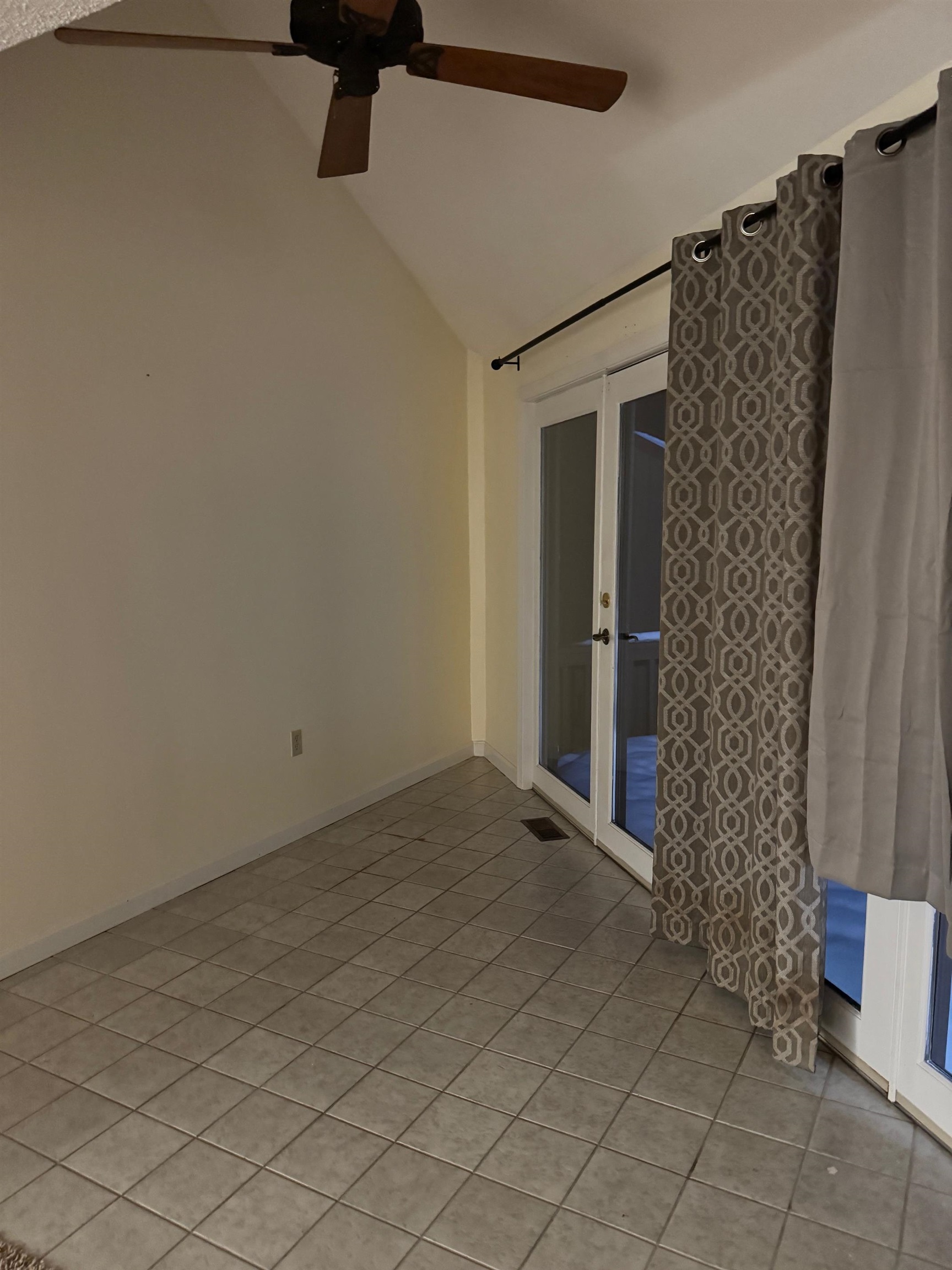 153 Coffin Rd, Epping, NH 03042