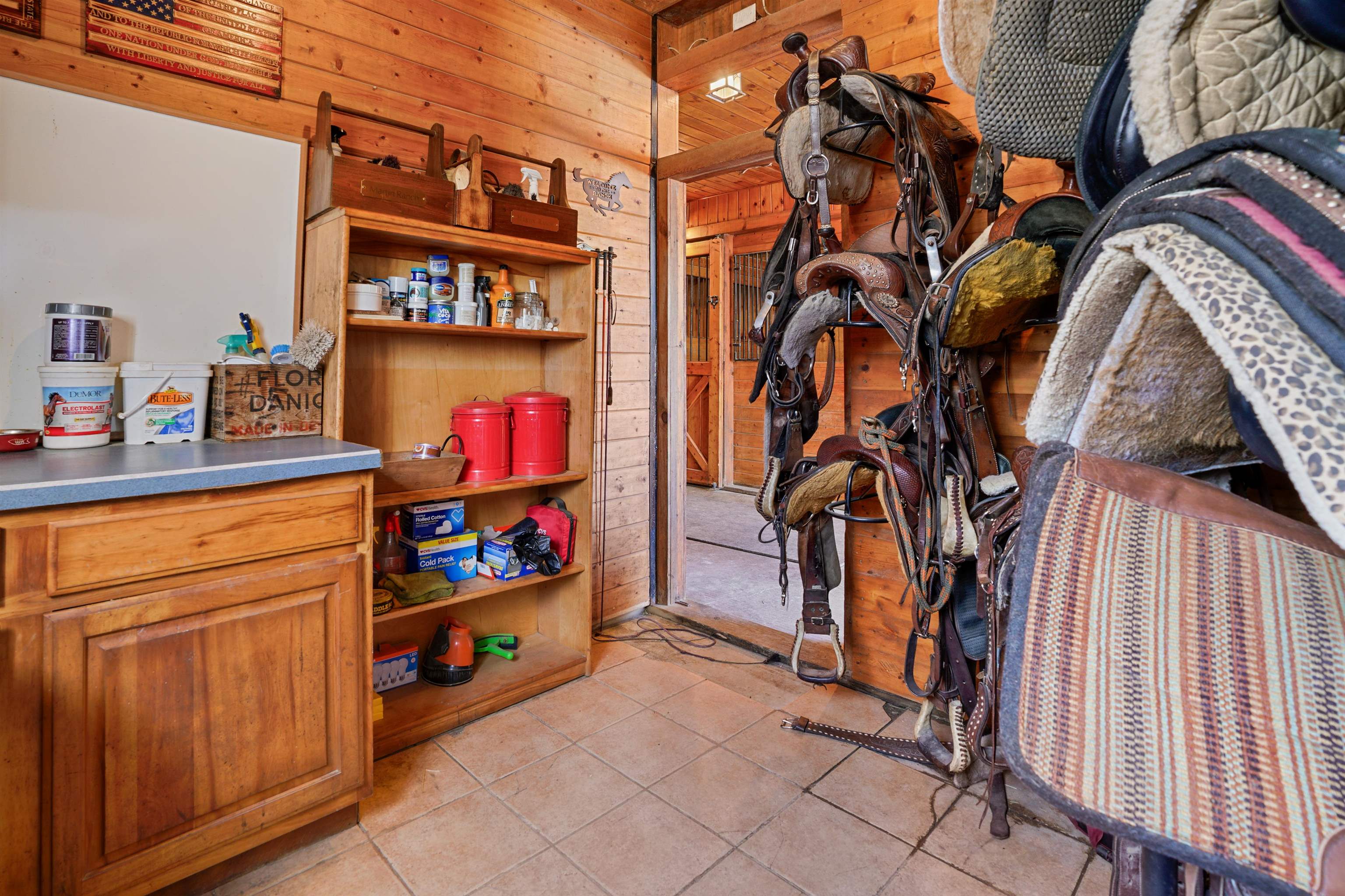 417 Candia Rd, Chester, NH 03036