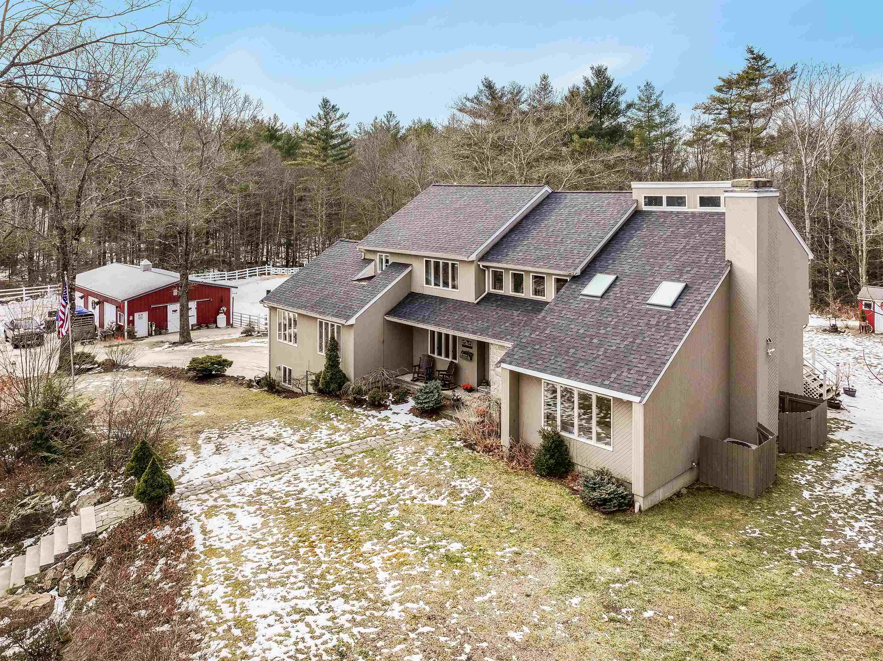 417 Candia Rd, Chester, NH 03036