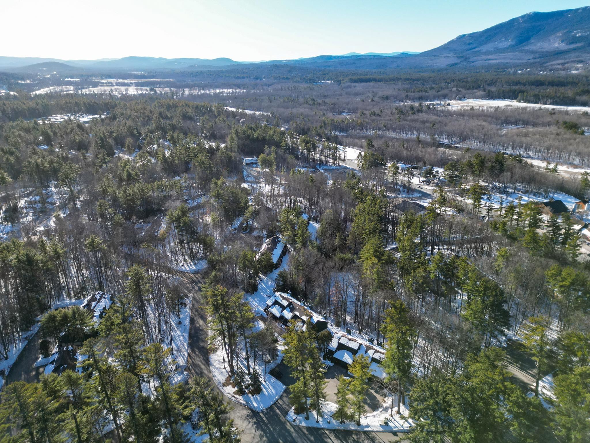 146 Stonehurst Manor Rd, Conway, NH 03860