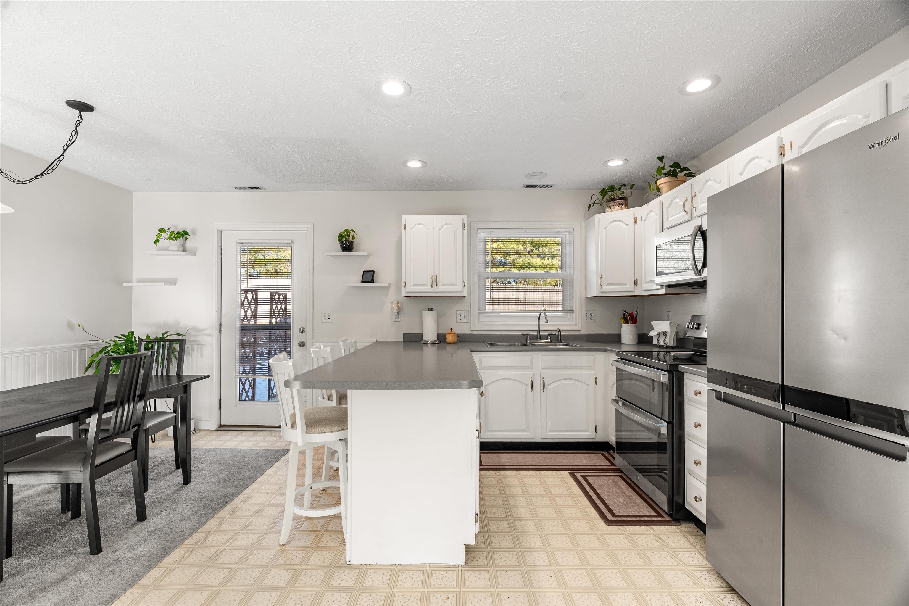 Homes for sale in Hudson, NH | 6 Kingston Wy #B, Hudson, NH 03051 | MLS# 5073885