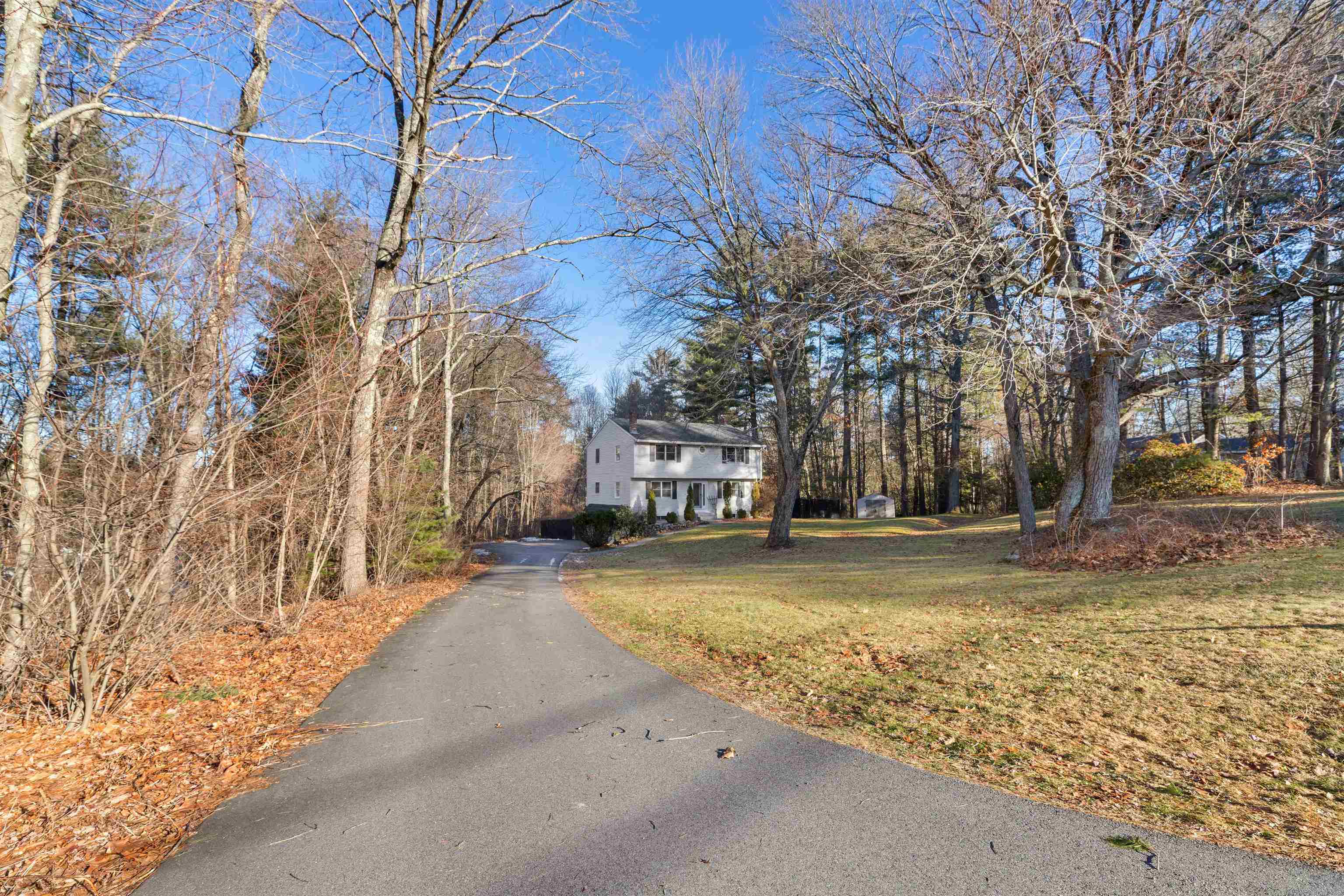 17 Gordon Ave, Pelham, NH 03076