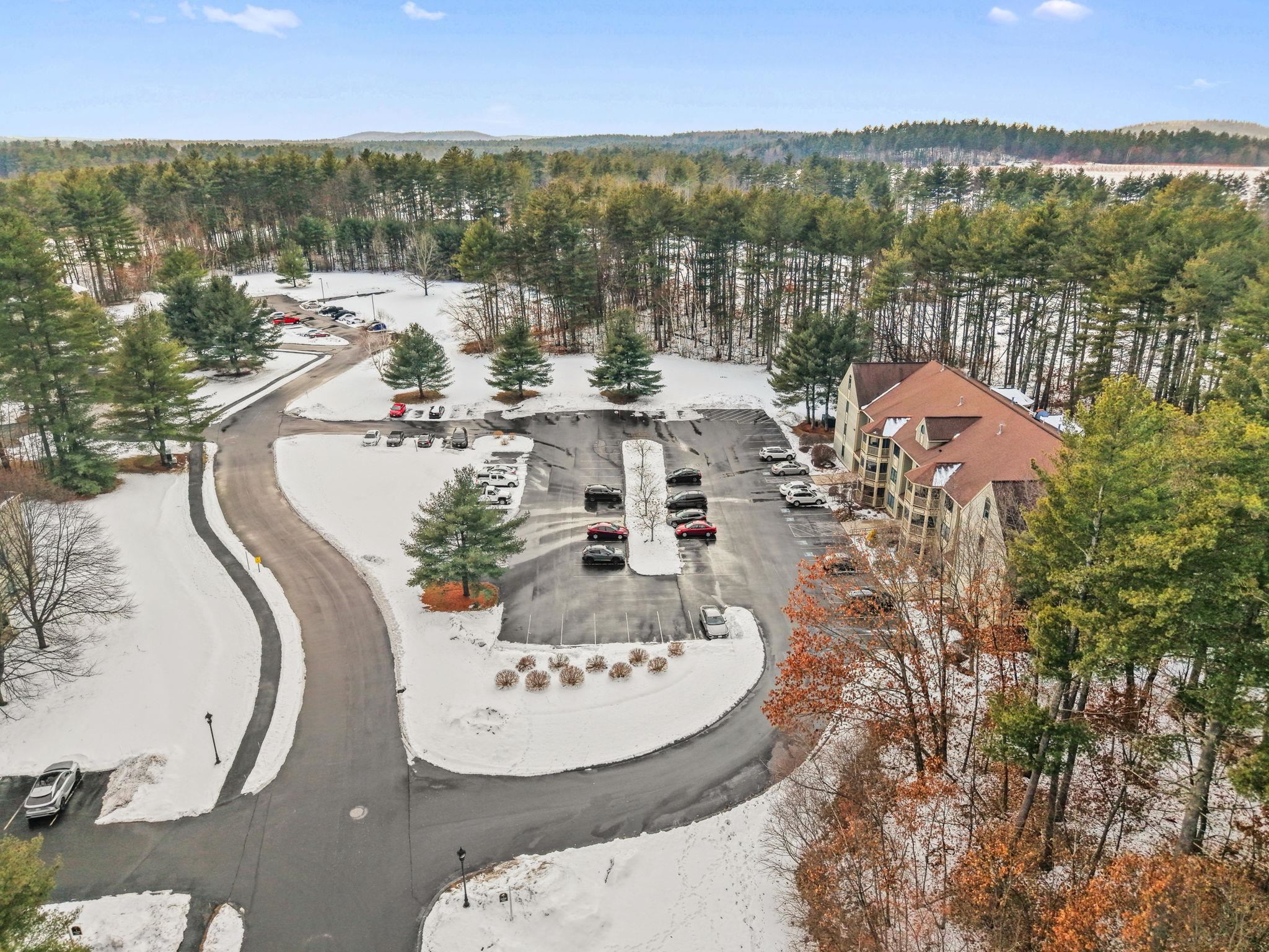 3 Mayfair Ln, Nashua, NH 03063