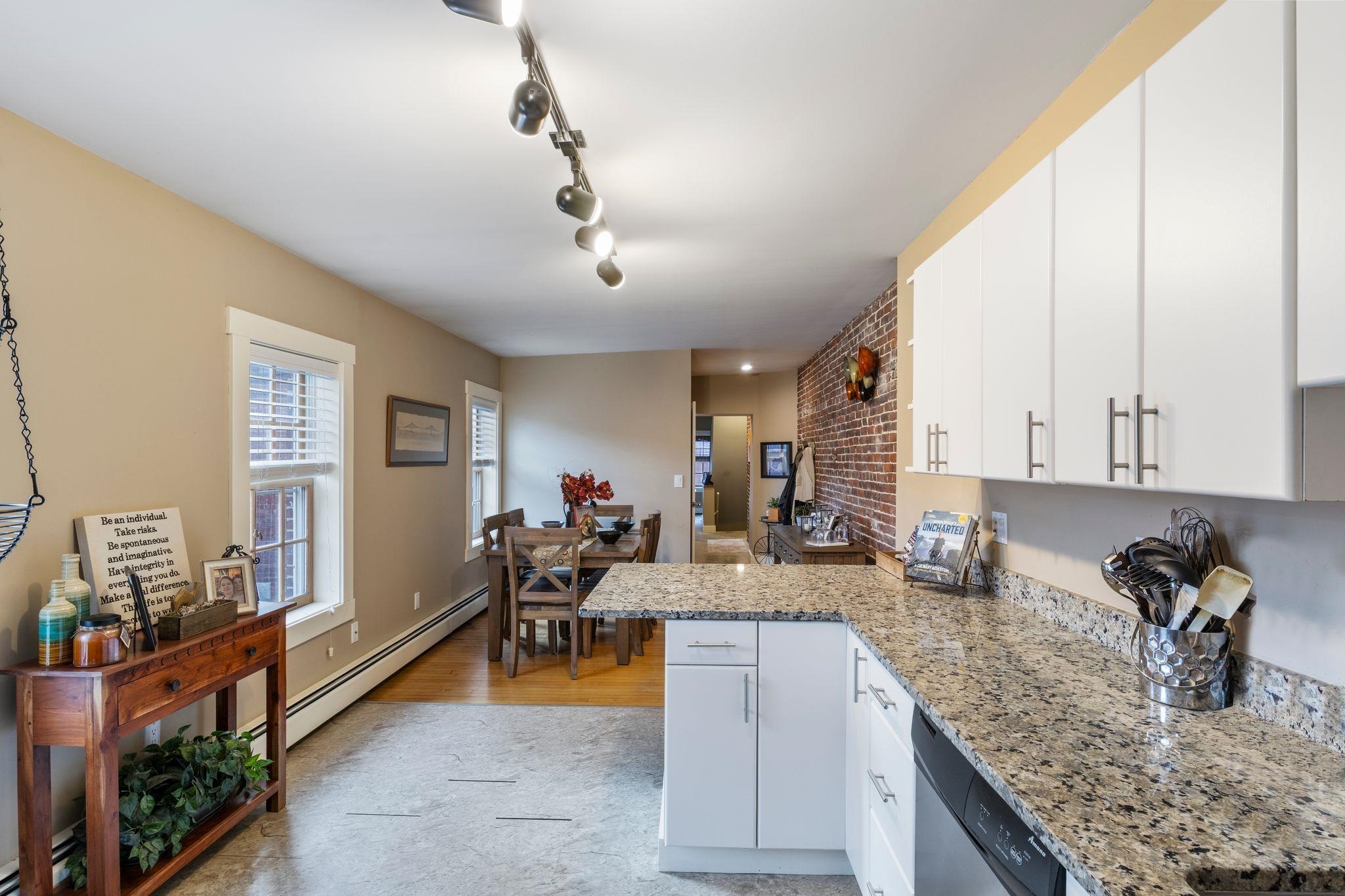 98 West Merrimack St #B, Manchester, NH 03101