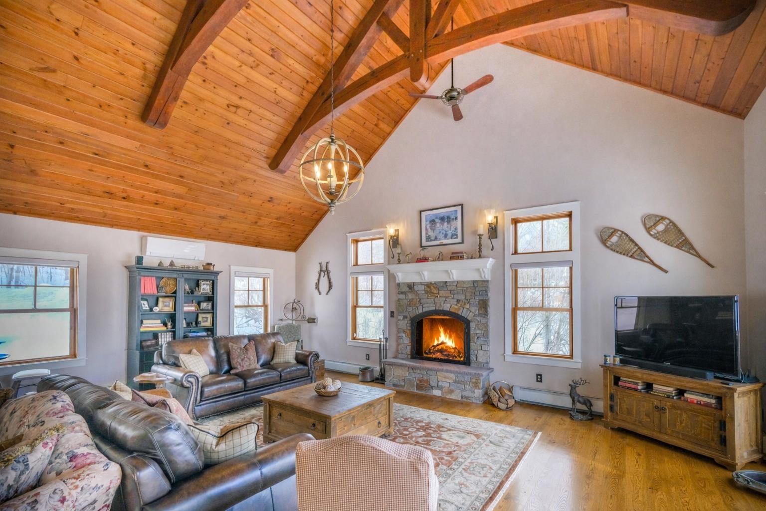 Gorgeous beams 24601797