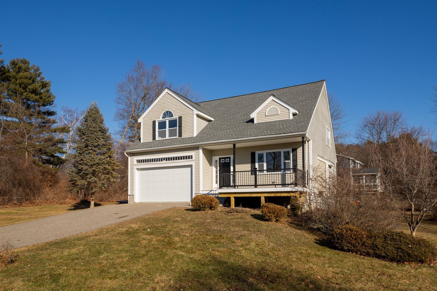 26 Moffat St, Portsmouth, NH 03801