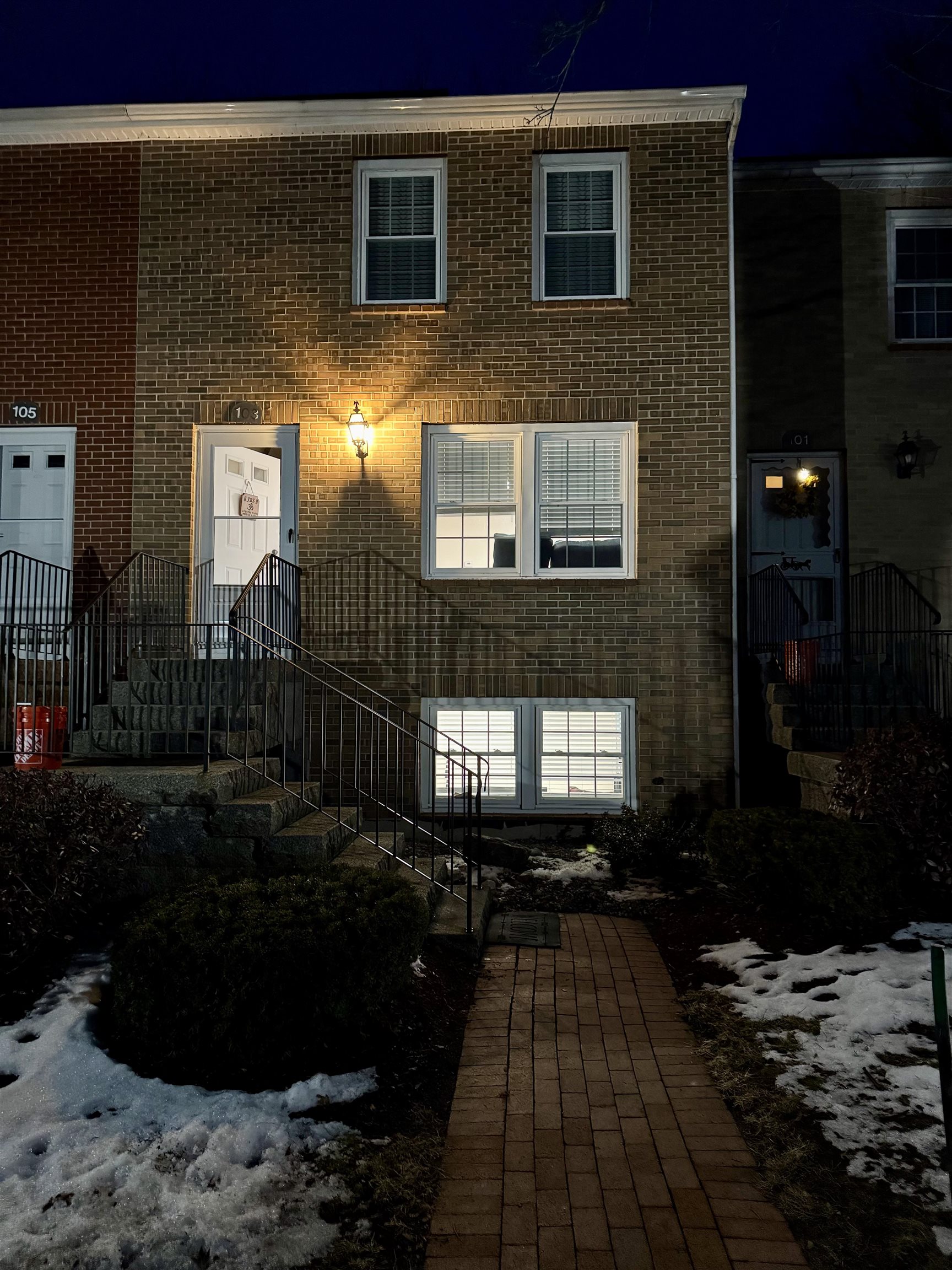 103 Derryfield Ct, Manchester, NH 03104