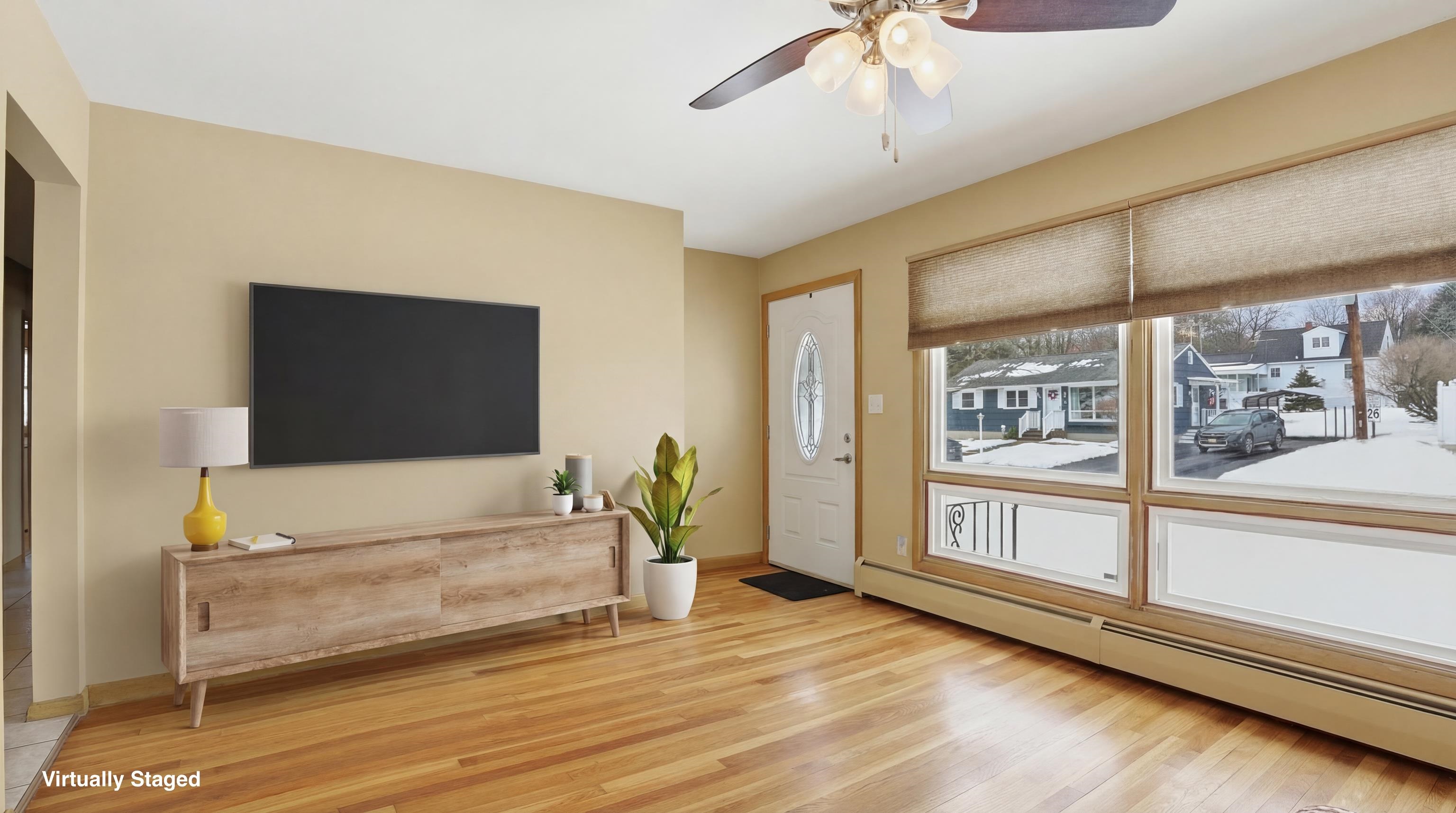 91 Miami Ct, Manchester, NH 03103