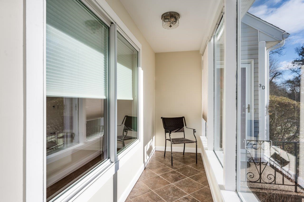 3 Greenfield Dr, Dover, NH 03820