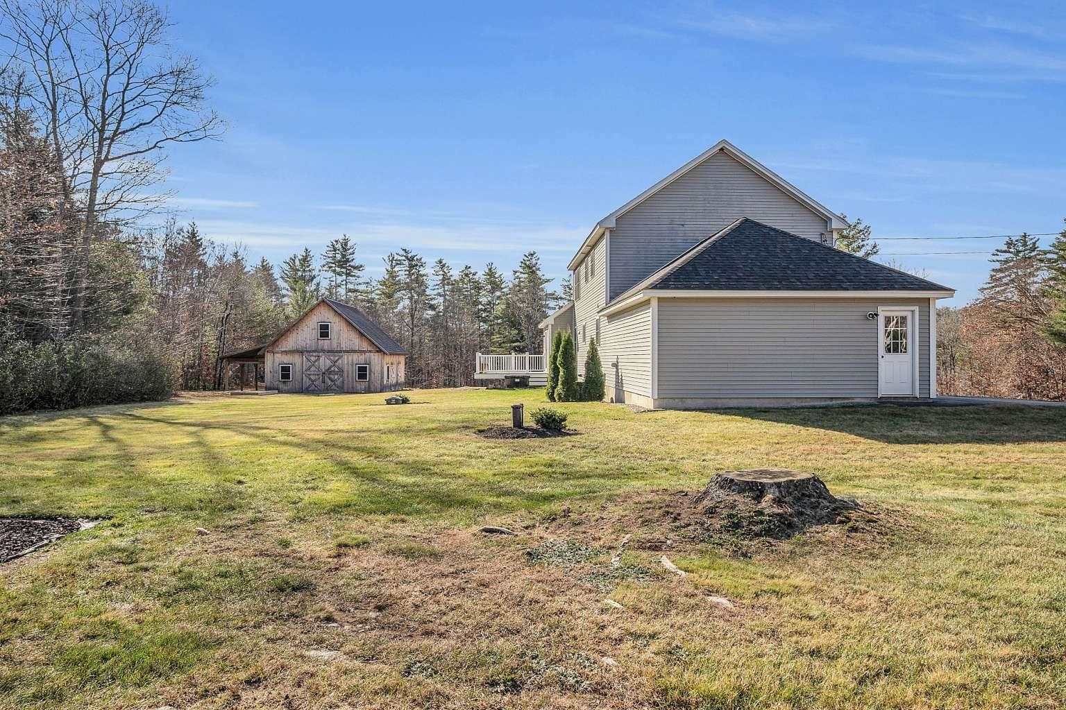 15 Peacock Hill Rd, Weare, NH 03281