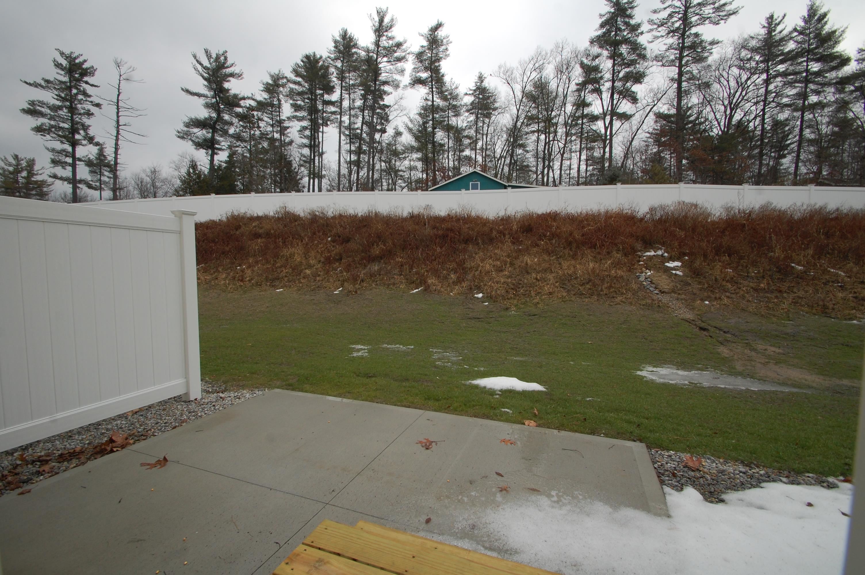 4C Dearborn Cir, Goffstown, NH 03045