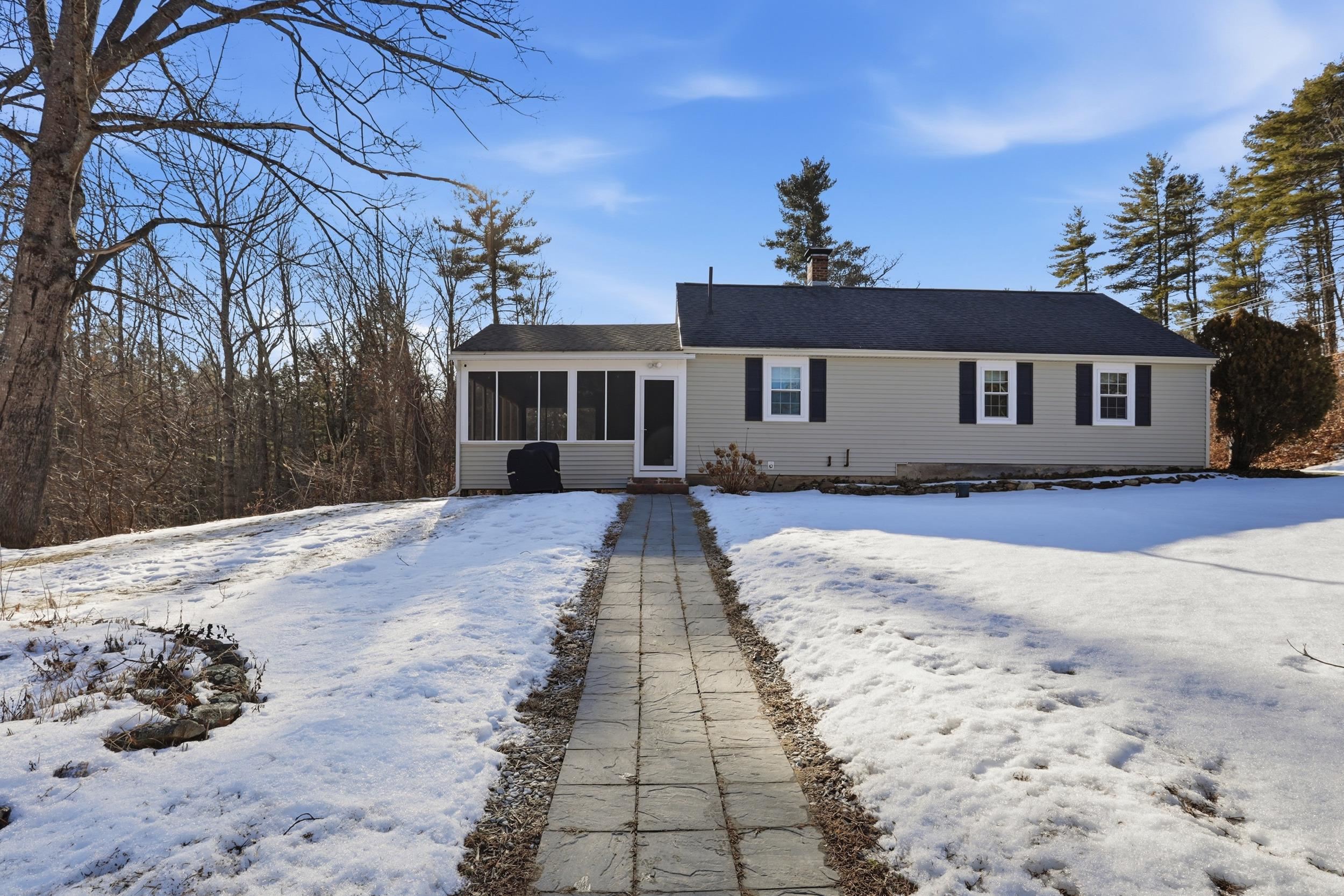 80 Weare Rd, New Boston, NH 03070