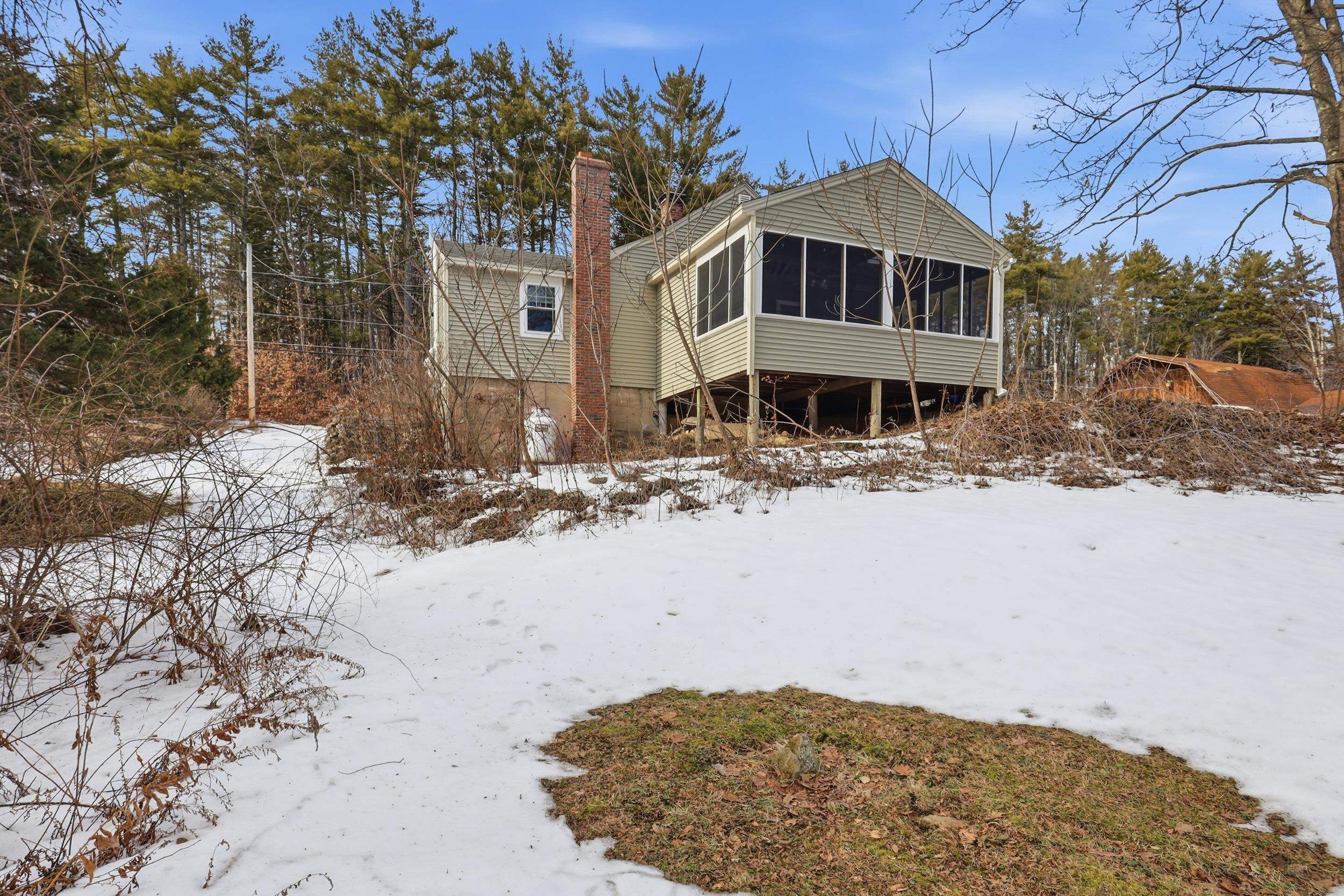 80 Weare Rd, New Boston, NH 03070