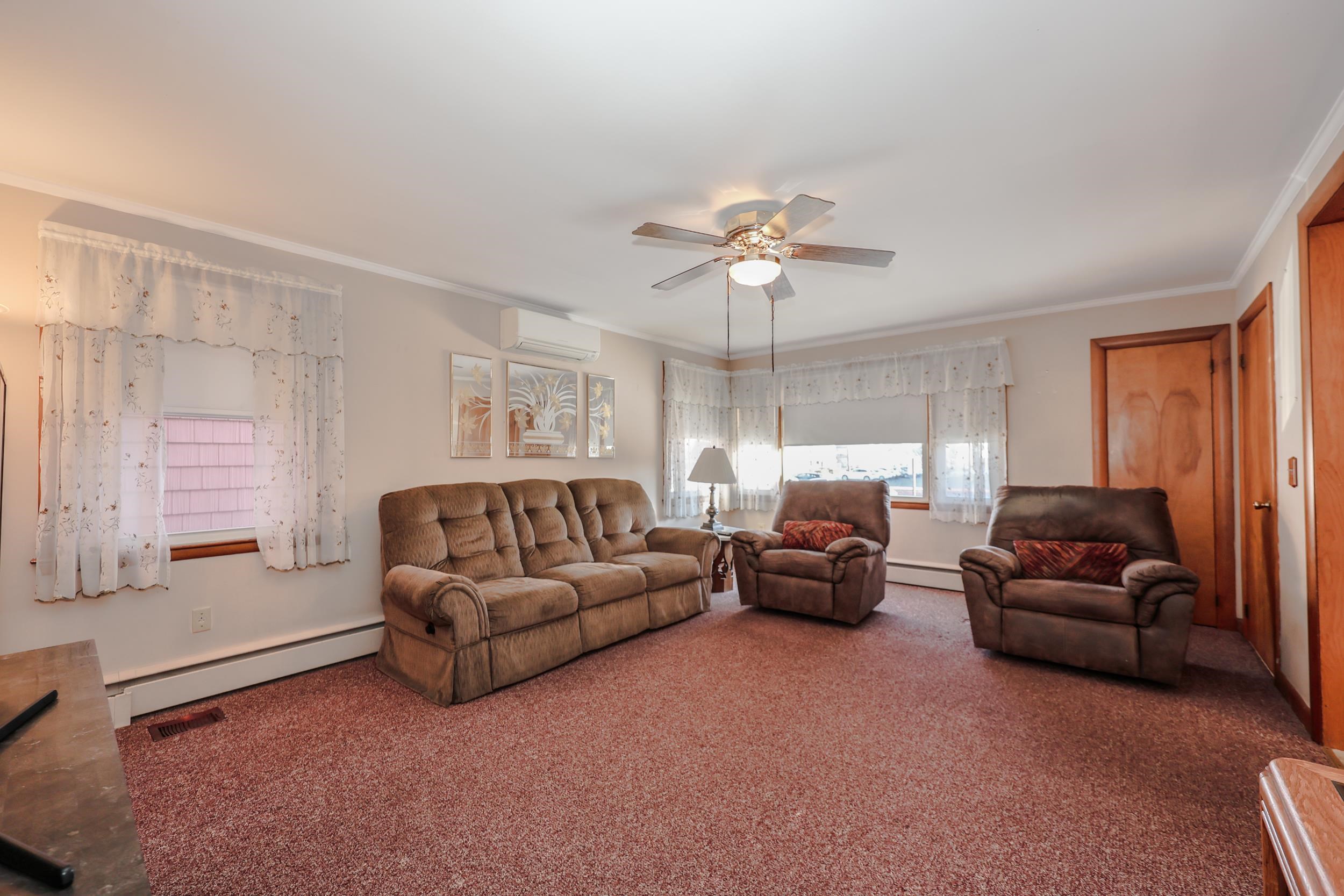 58 Alsace St, Manchester, NH 03102