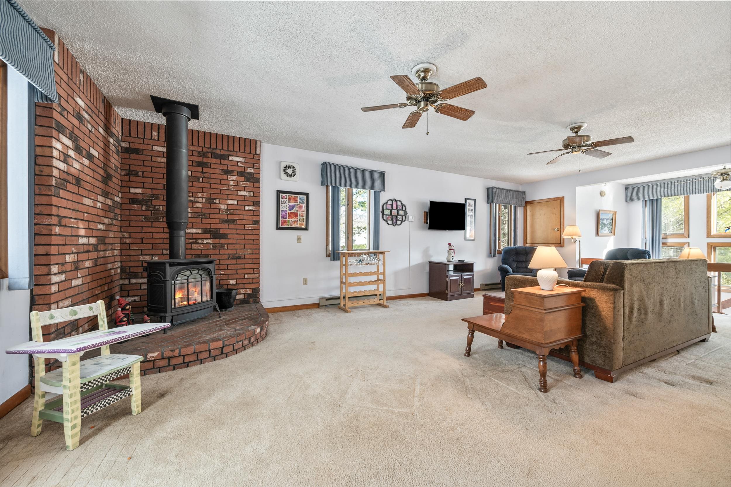 19 Marsden Dr, Bartlett, NH 03838