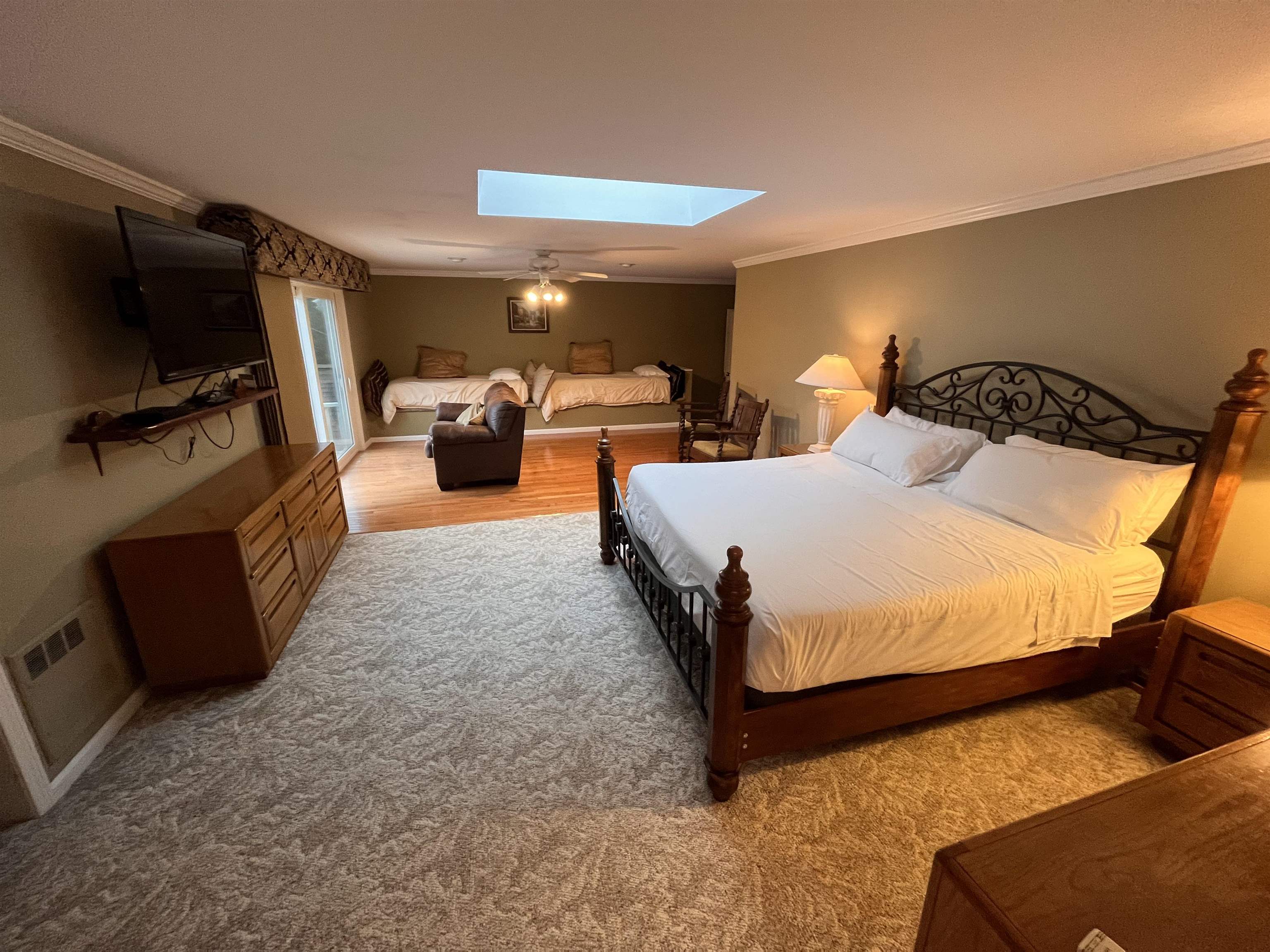 1174 Presidential Hw, Randolph, NH 03593