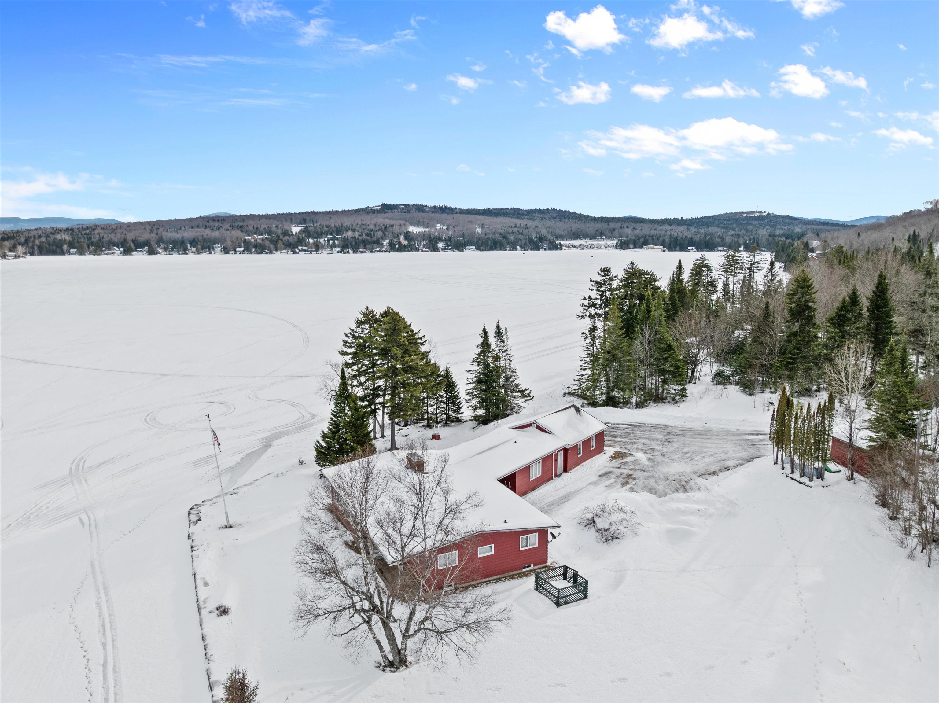 166 Spooner Rd, Pittsburg, NH 03592