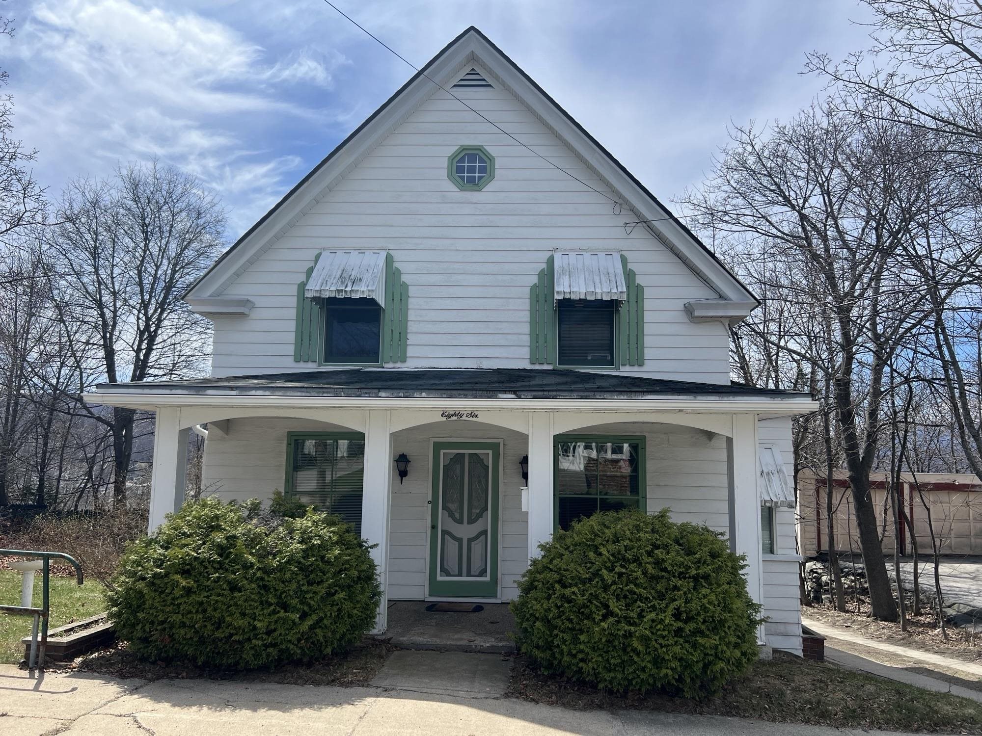 86 Elm St, Berlin, NH 03570