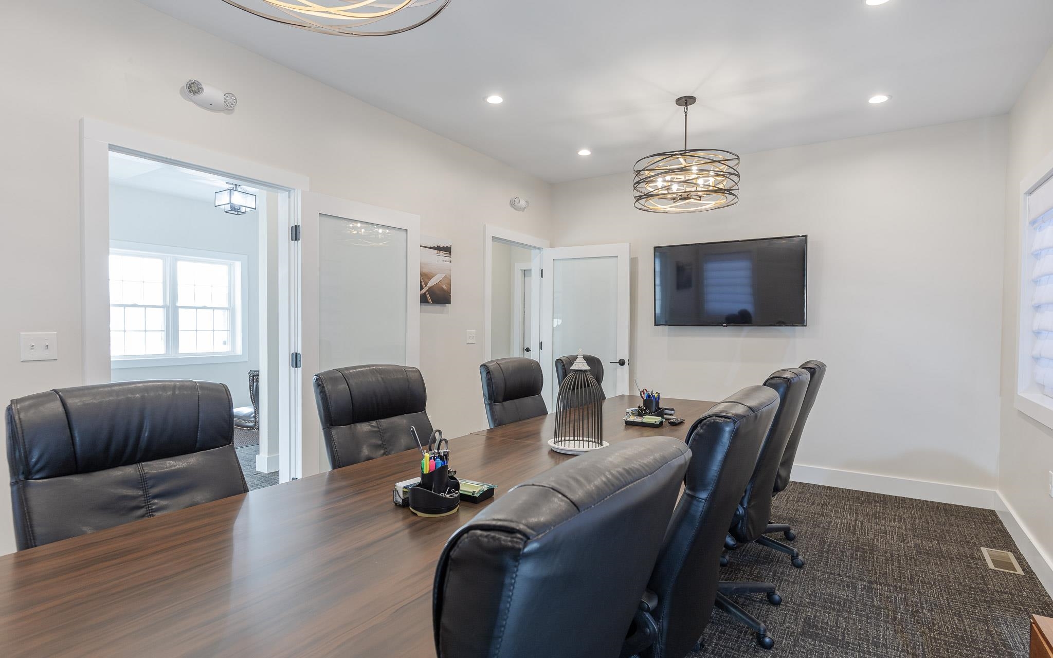 60 Dearborn Cir, Walpole, NH 03608