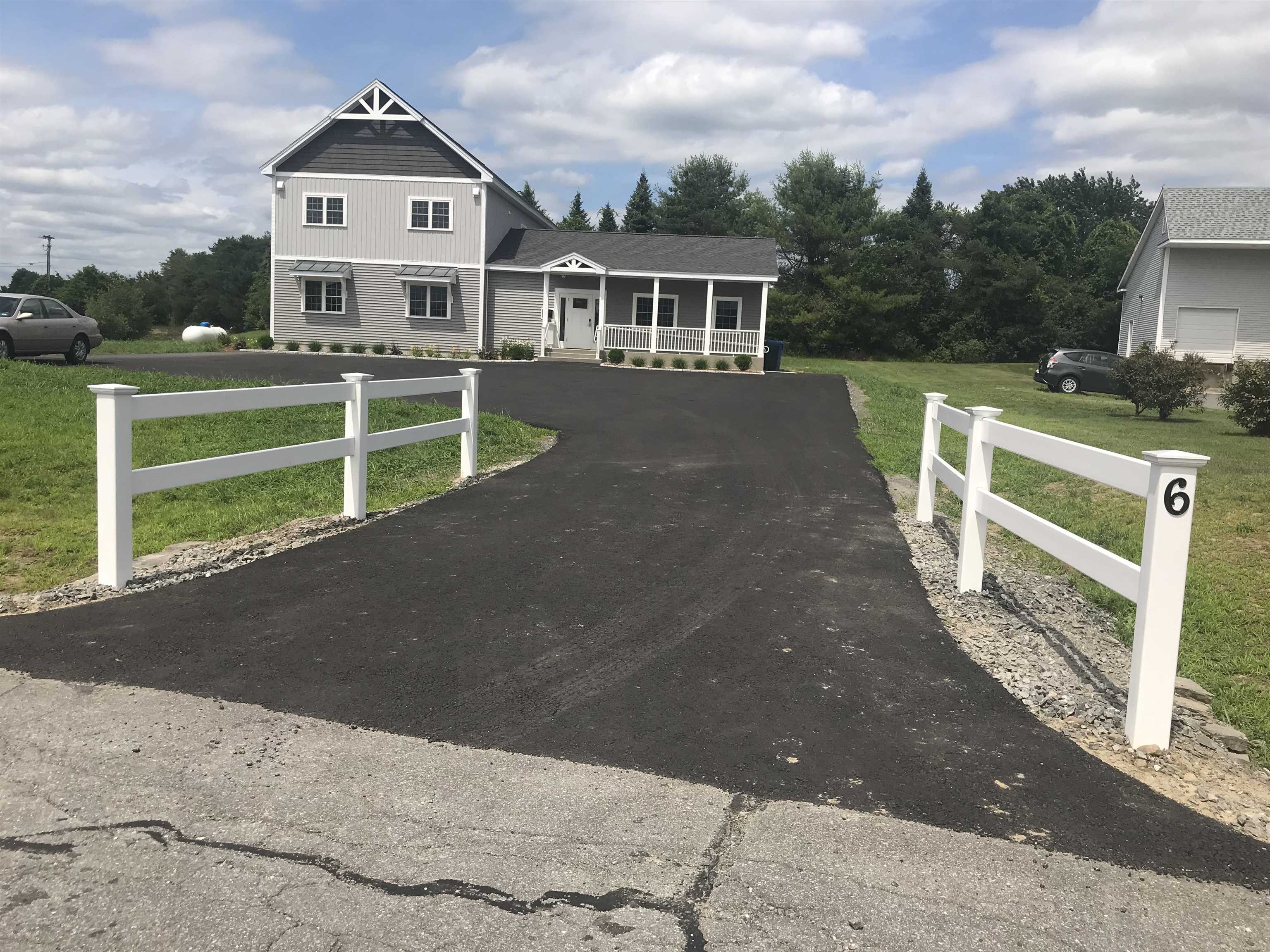 60 Dearborn Cir, Walpole, NH 03608