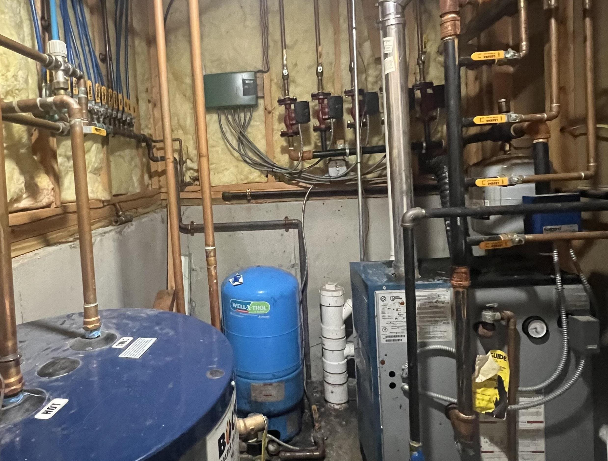 12 Cornwall Pl, Farmington, NH 03835