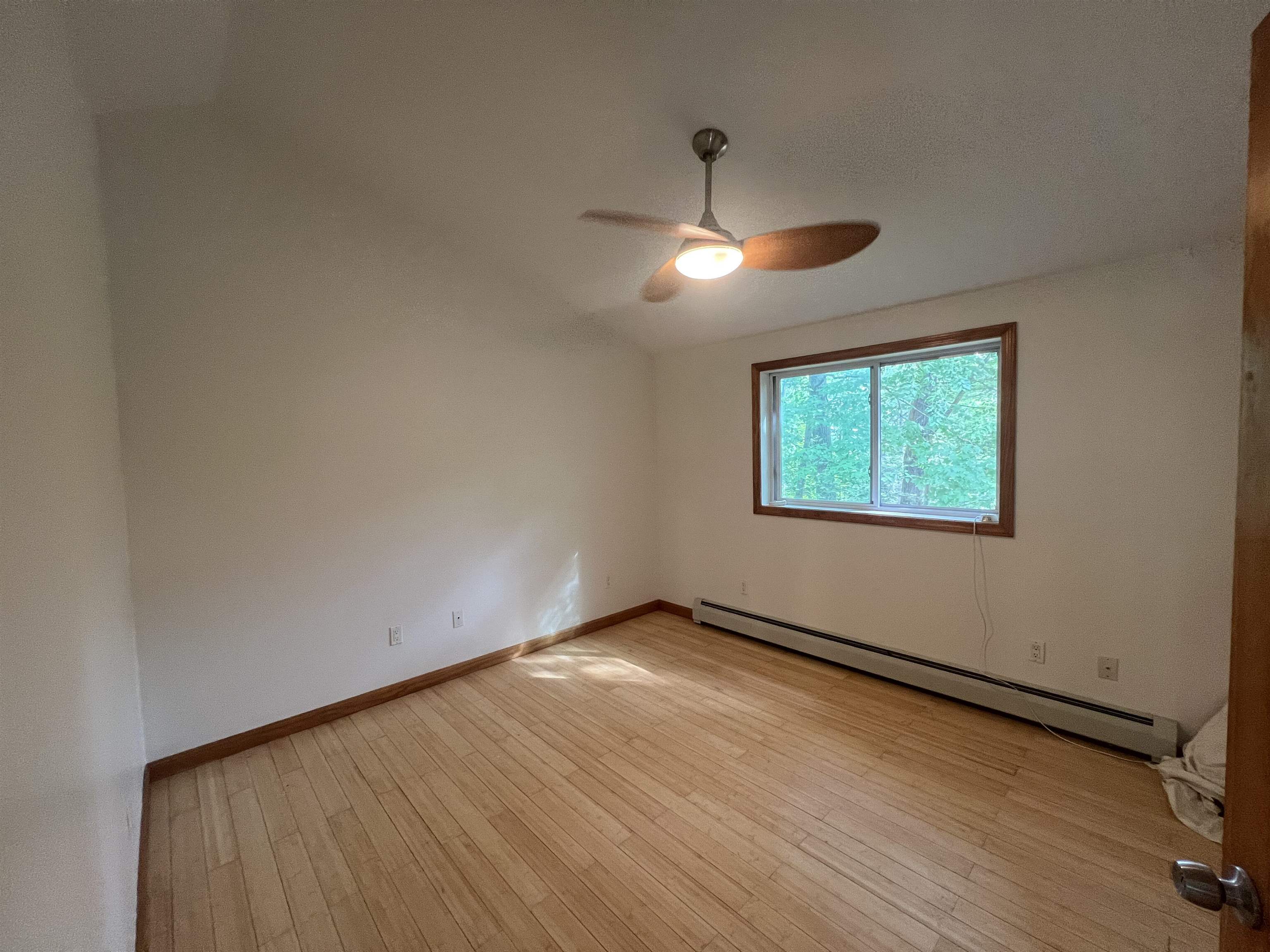 12 Cornwall Pl, Farmington, NH 03835