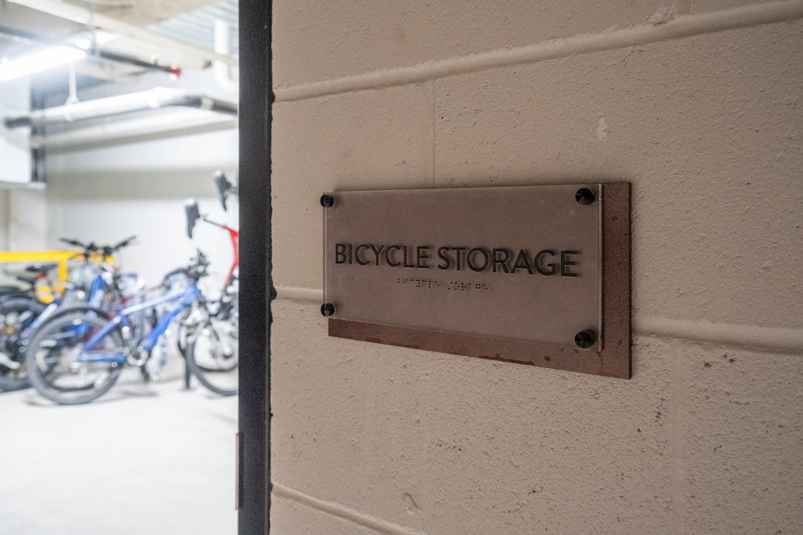 18 Artisan Dr, Salem, NH 03079