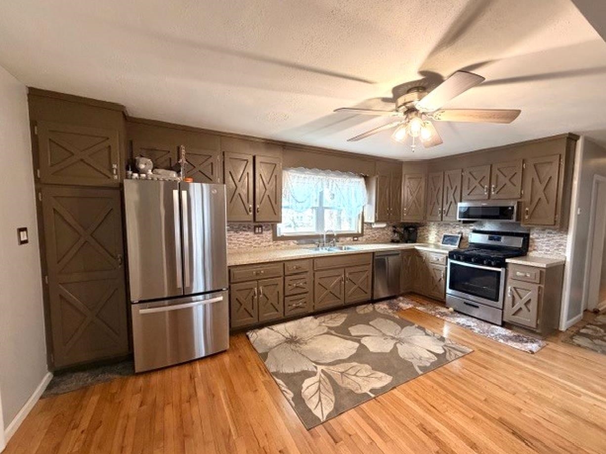 41 Main St, Plaistow, NH 03865