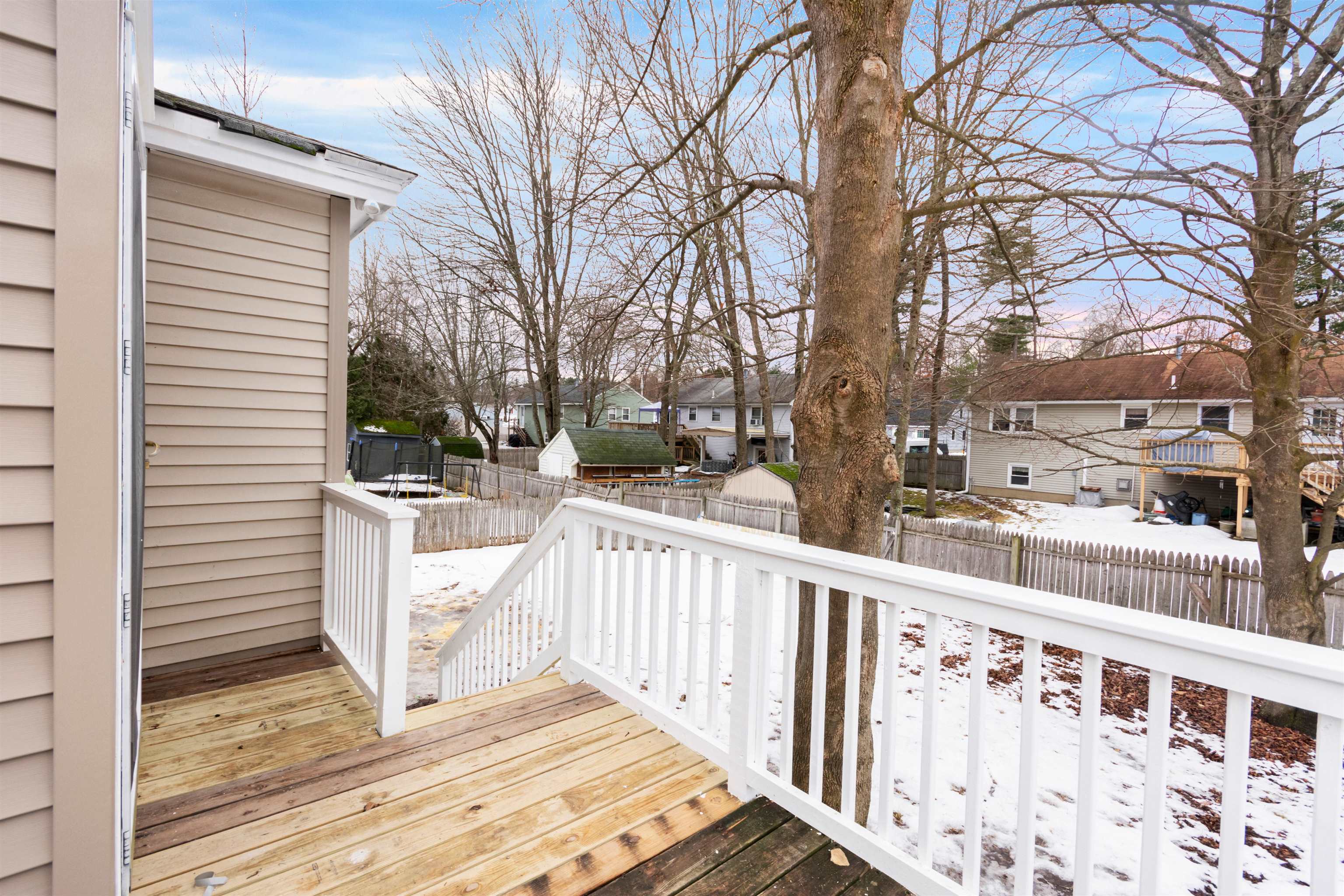 6 Cassandra Ln, Nashua, NH 03064