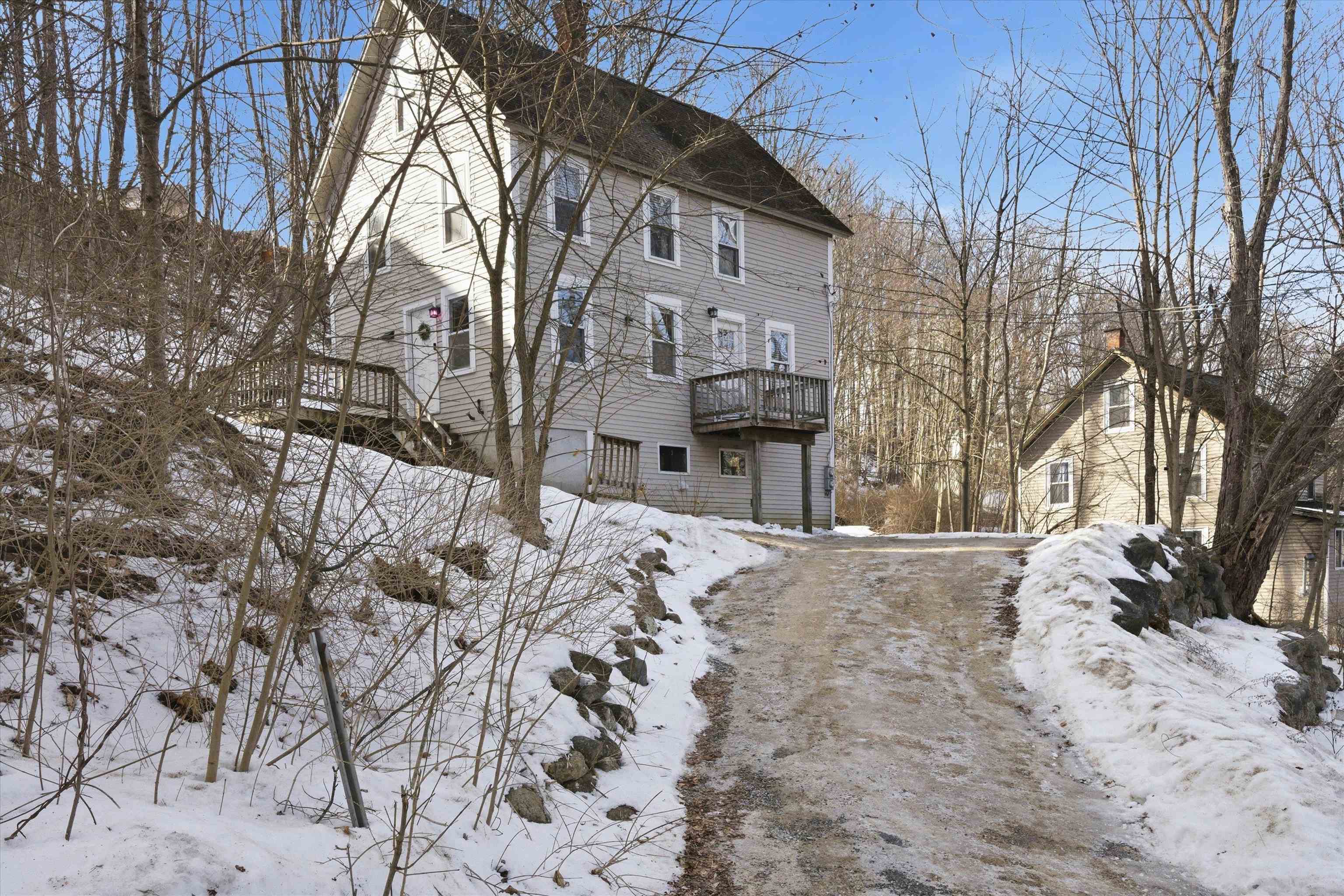 29 Bear Hill Rd, Hillsborough, NH 03244