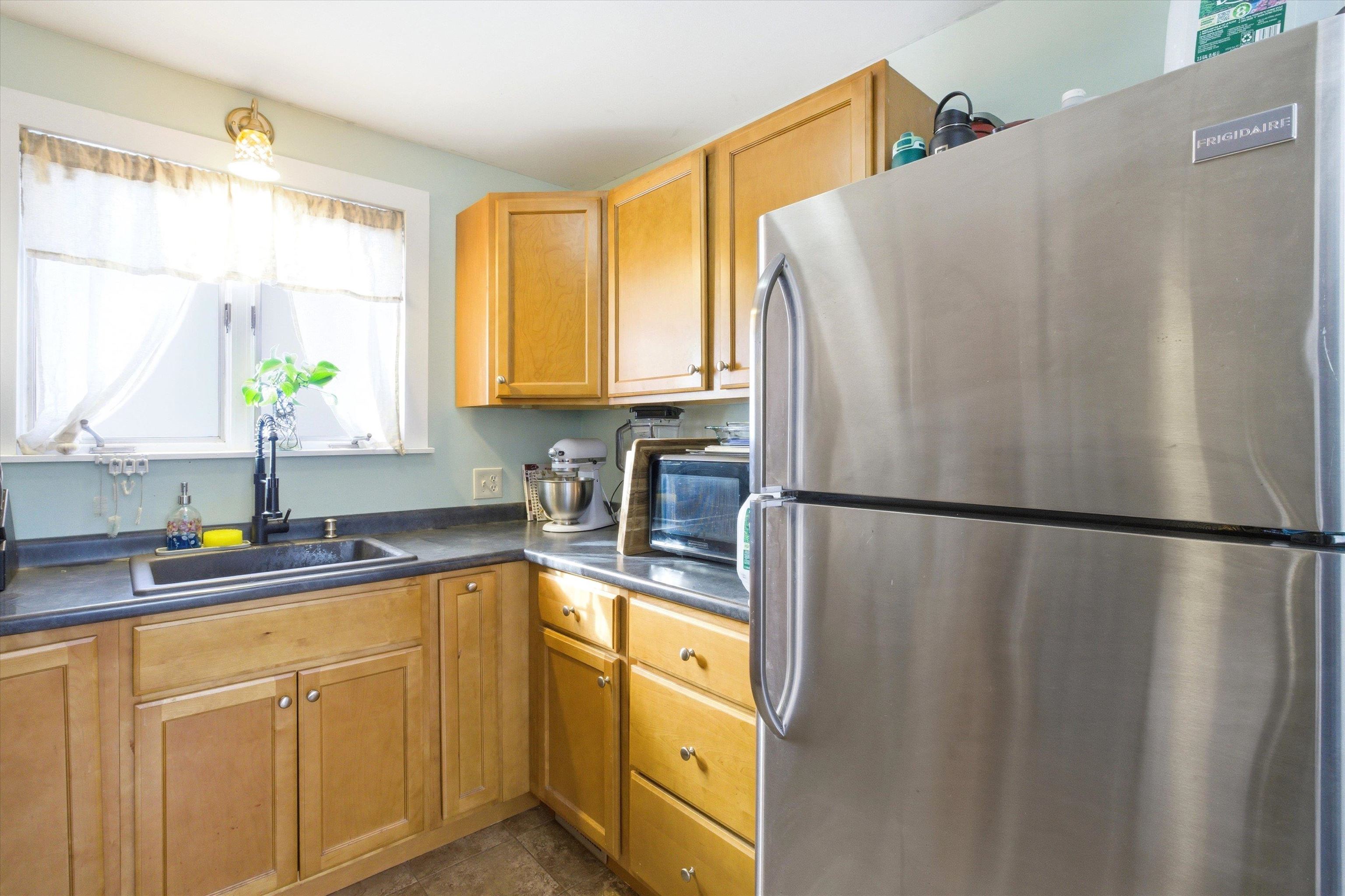 29 Bear Hill Rd, Hillsborough, NH 03244