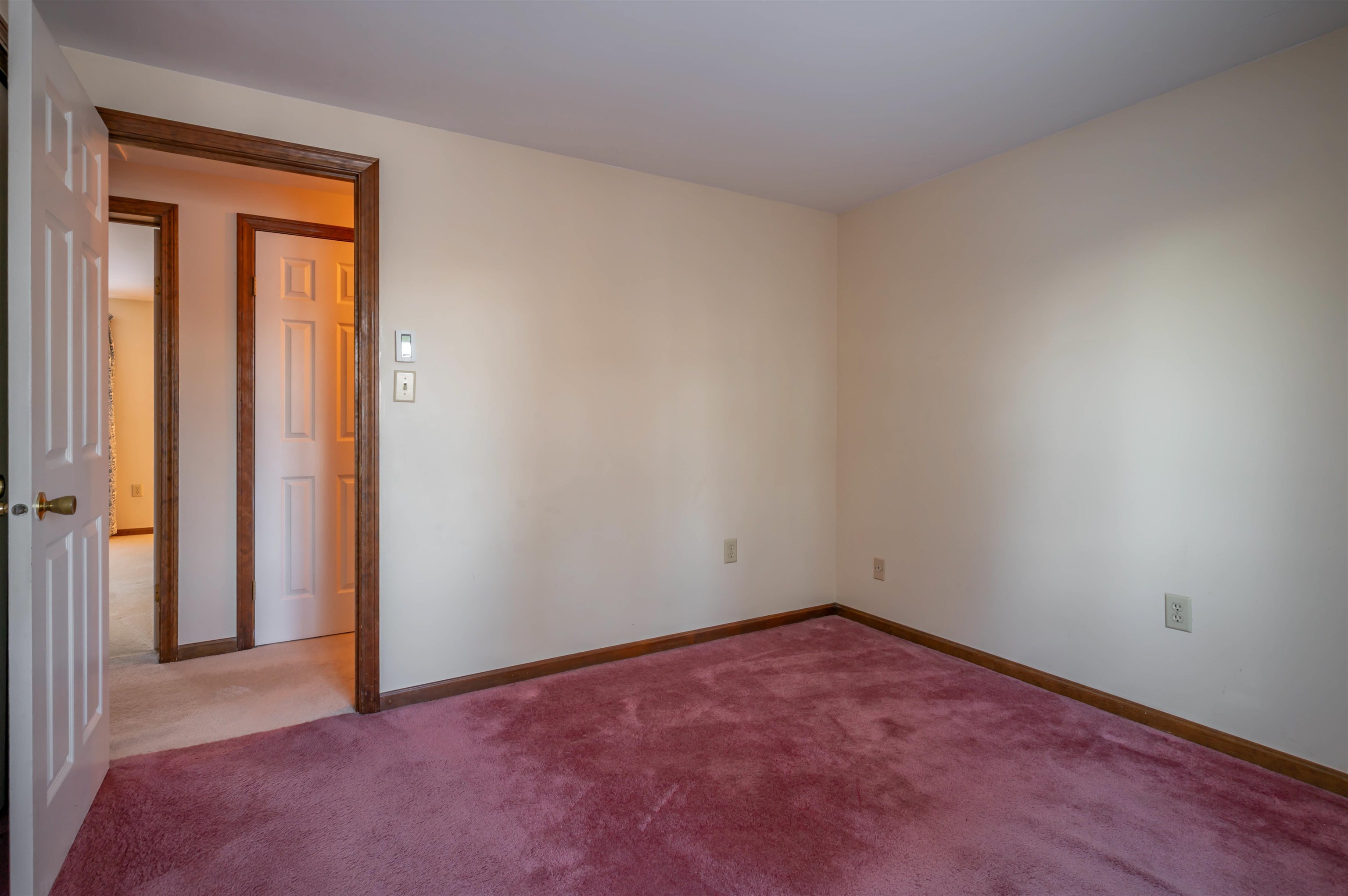 4 Brookside Ter, Nashua, NH 03060