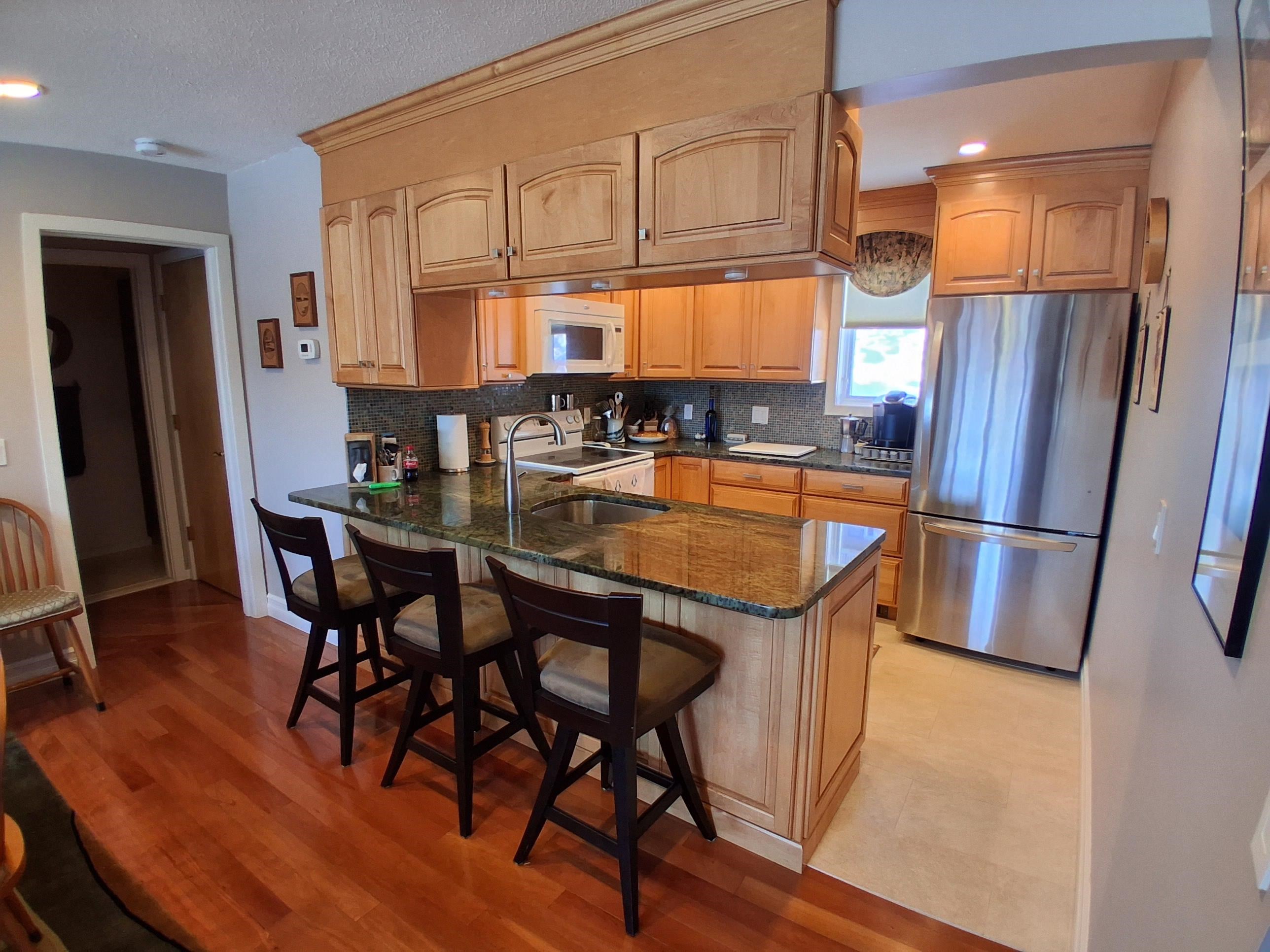 Kitchen with Granite Counter Tops 24604430
