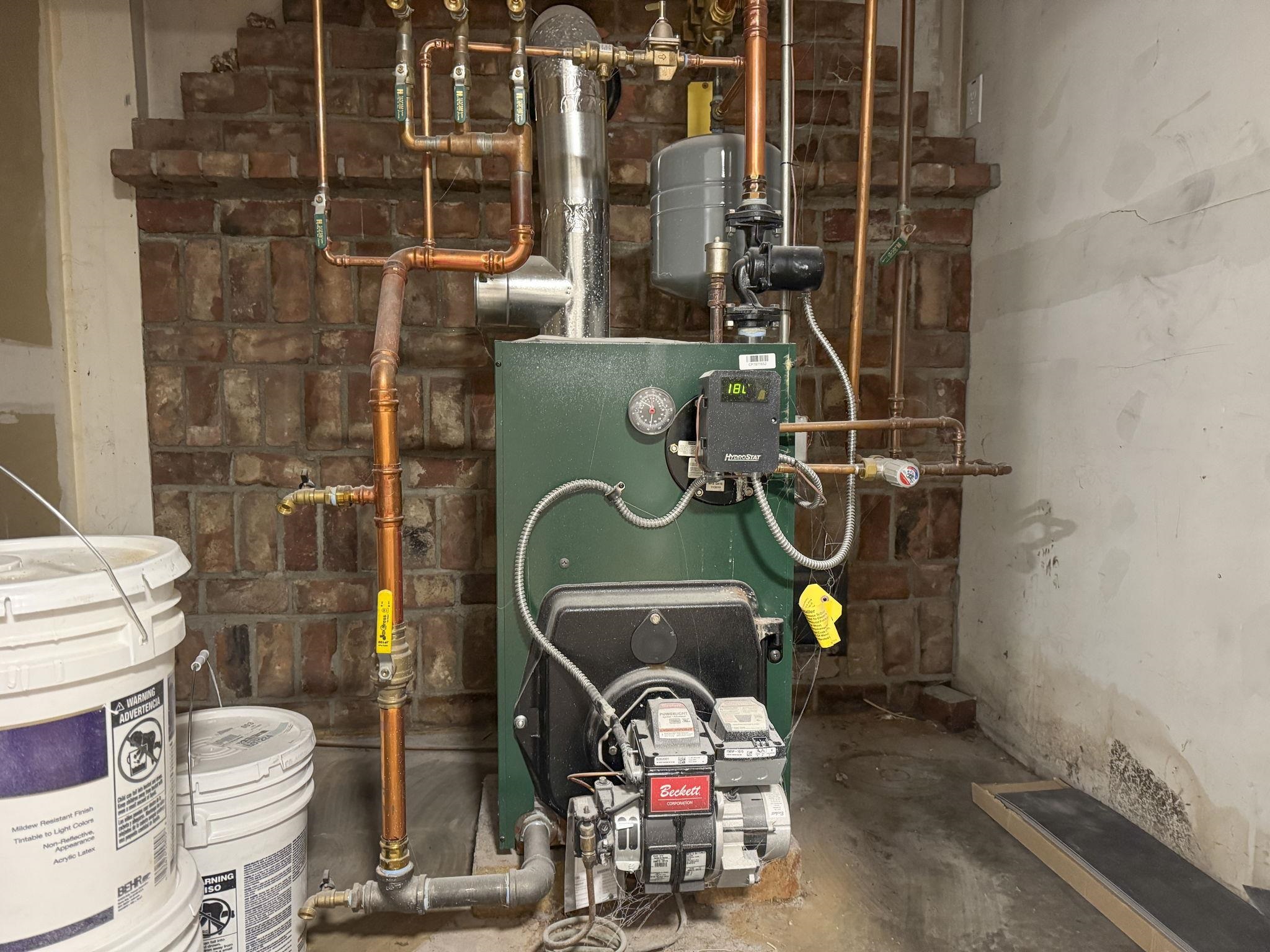 23 Westwood Ln, Henniker, NH 03242