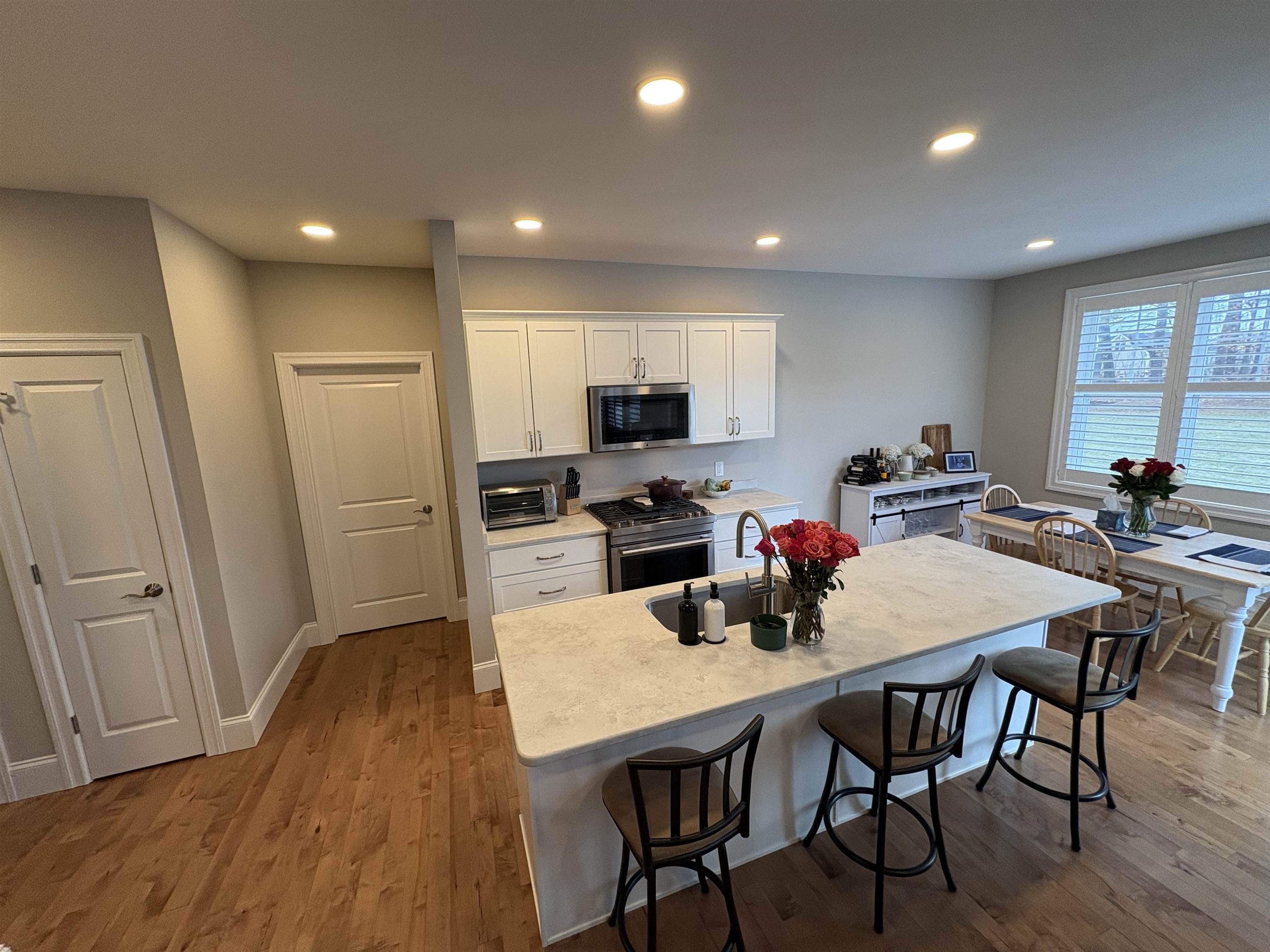 3 Testament Cir, Nashua, NH 03062